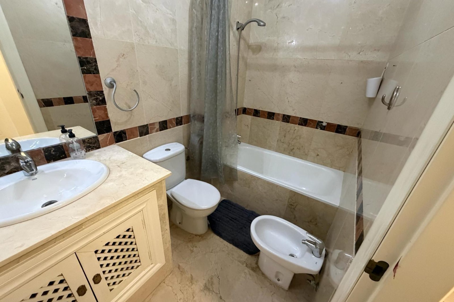 Revânzare - Apartament -
Orihuela Costa - Las Ramblas