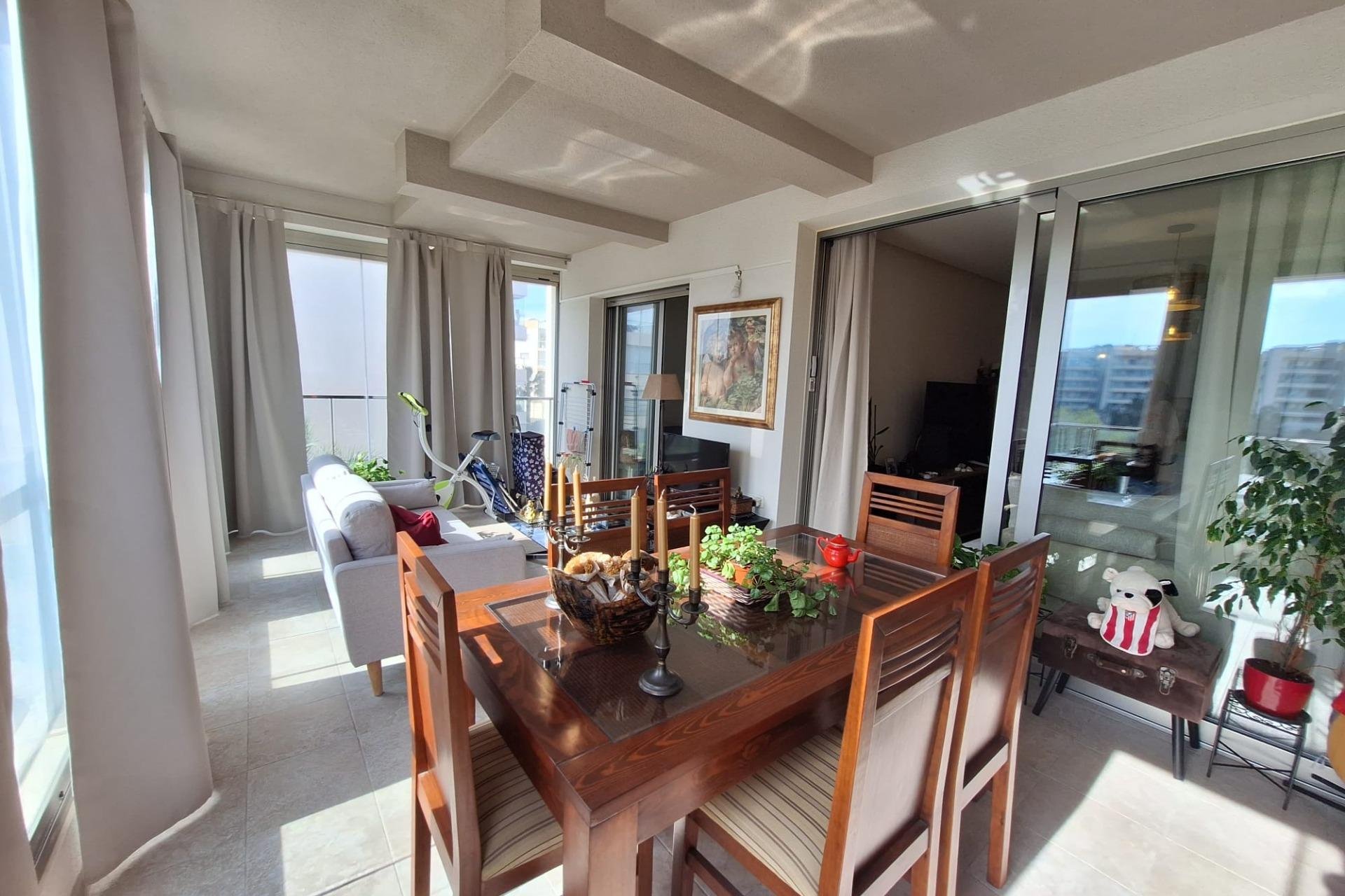 Revânzare - Apartament -
Orihuela Costa - Los Dolses