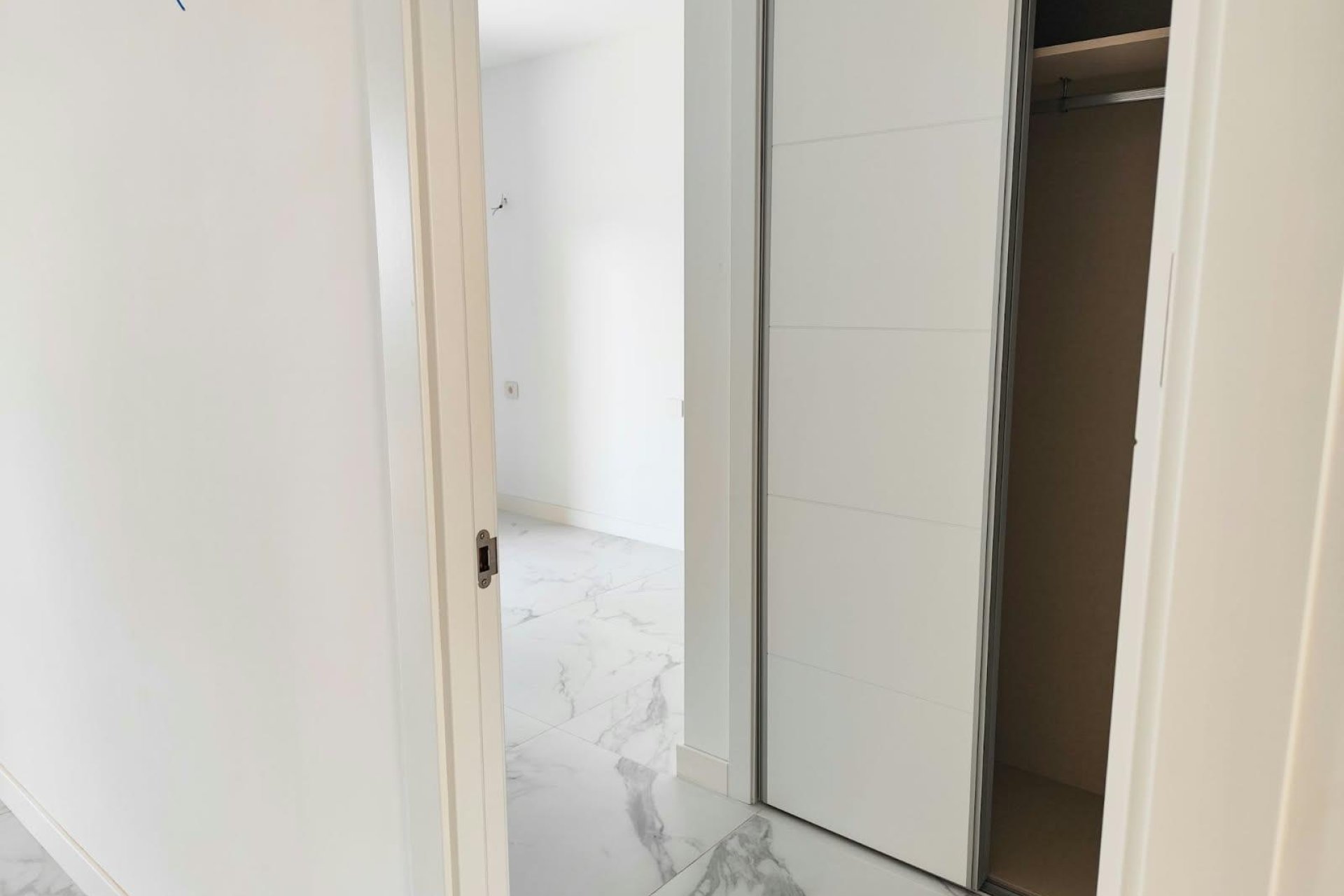 Revânzare - Apartament -
Orihuela Costa - Punta Prima