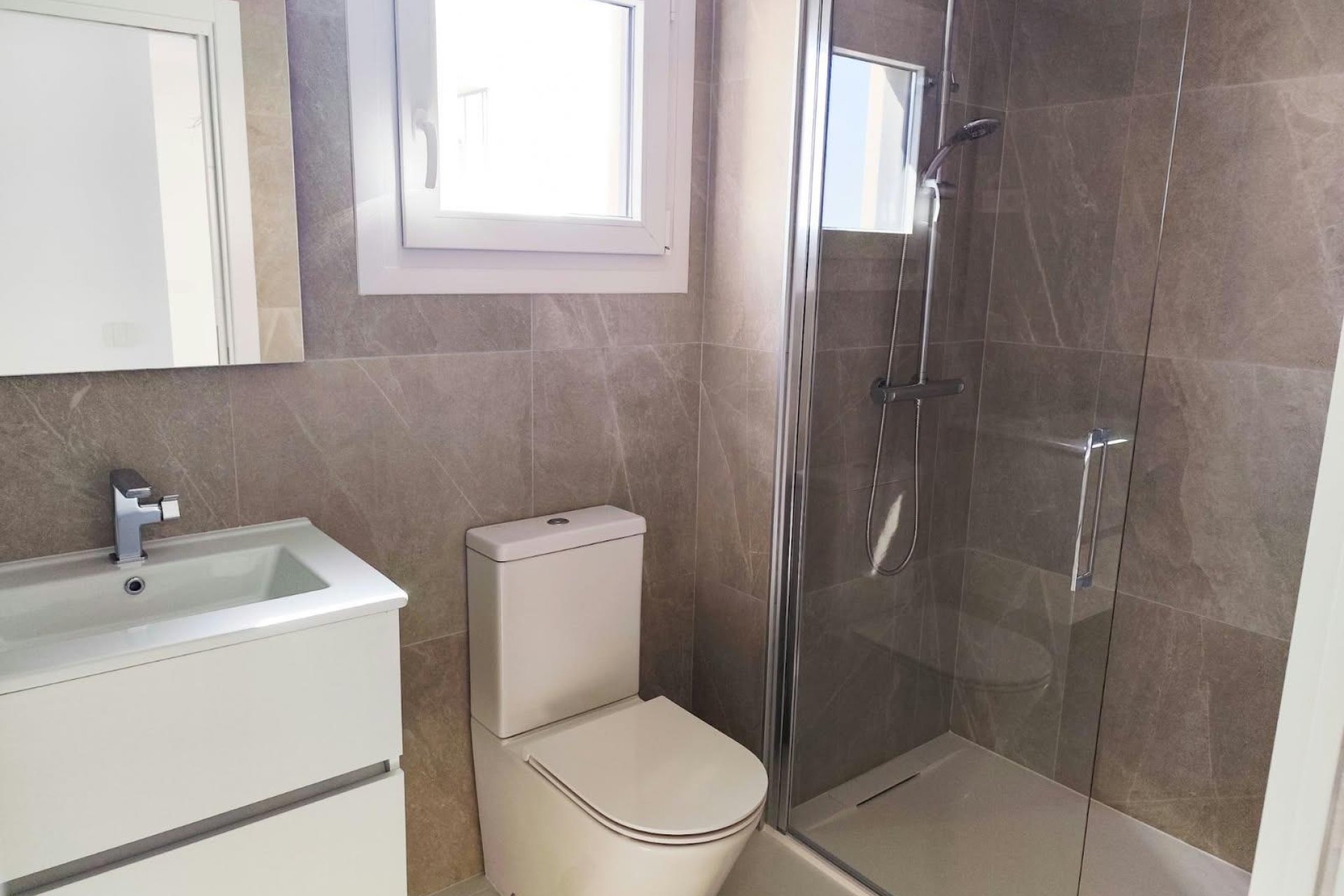 Revânzare - Apartament -
Orihuela Costa - Punta Prima