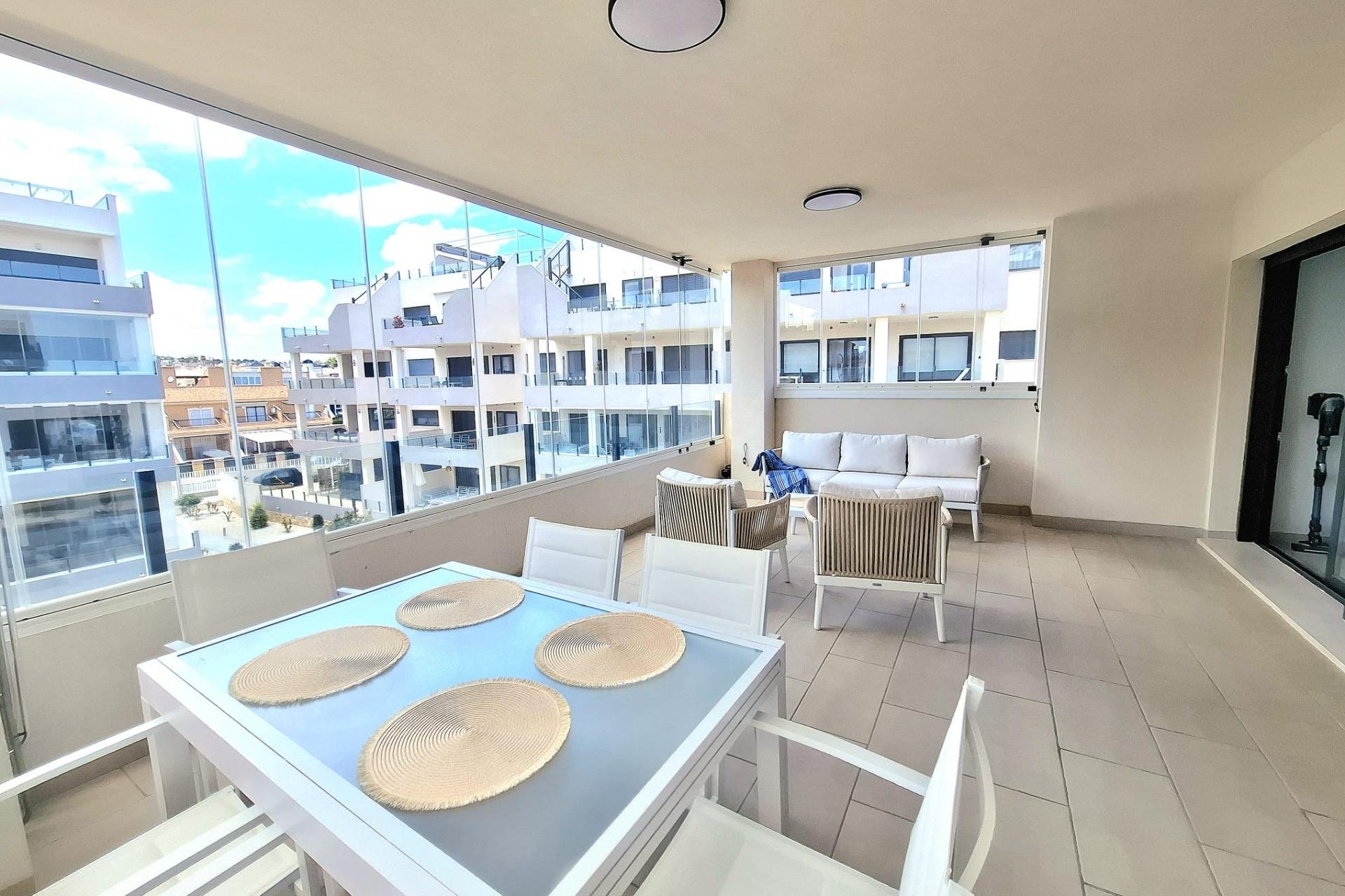 Revânzare - Apartament -
Orihuela Costa - Villamartín