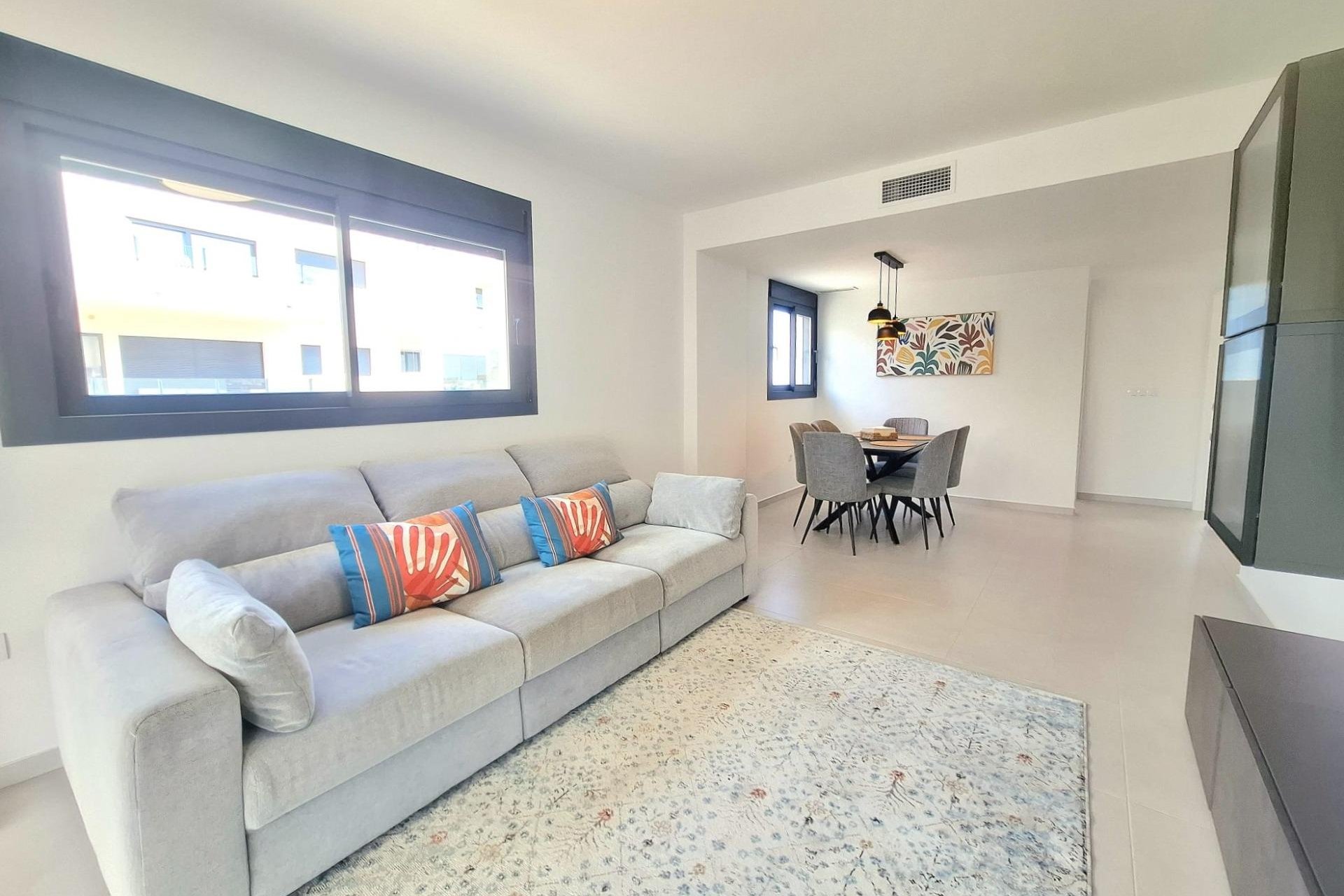 Revânzare - Apartament -
Orihuela Costa - Villamartín