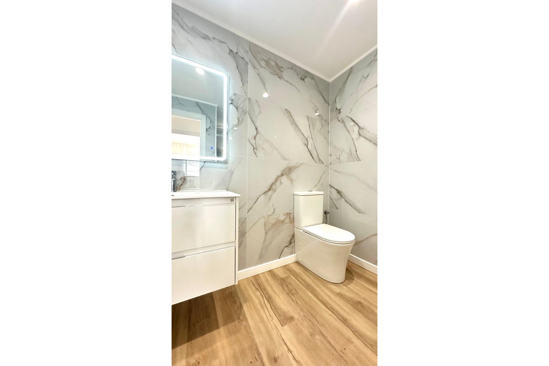 Revânzare - Apartament -
Orihuela - Los Balcones Y Los Altos