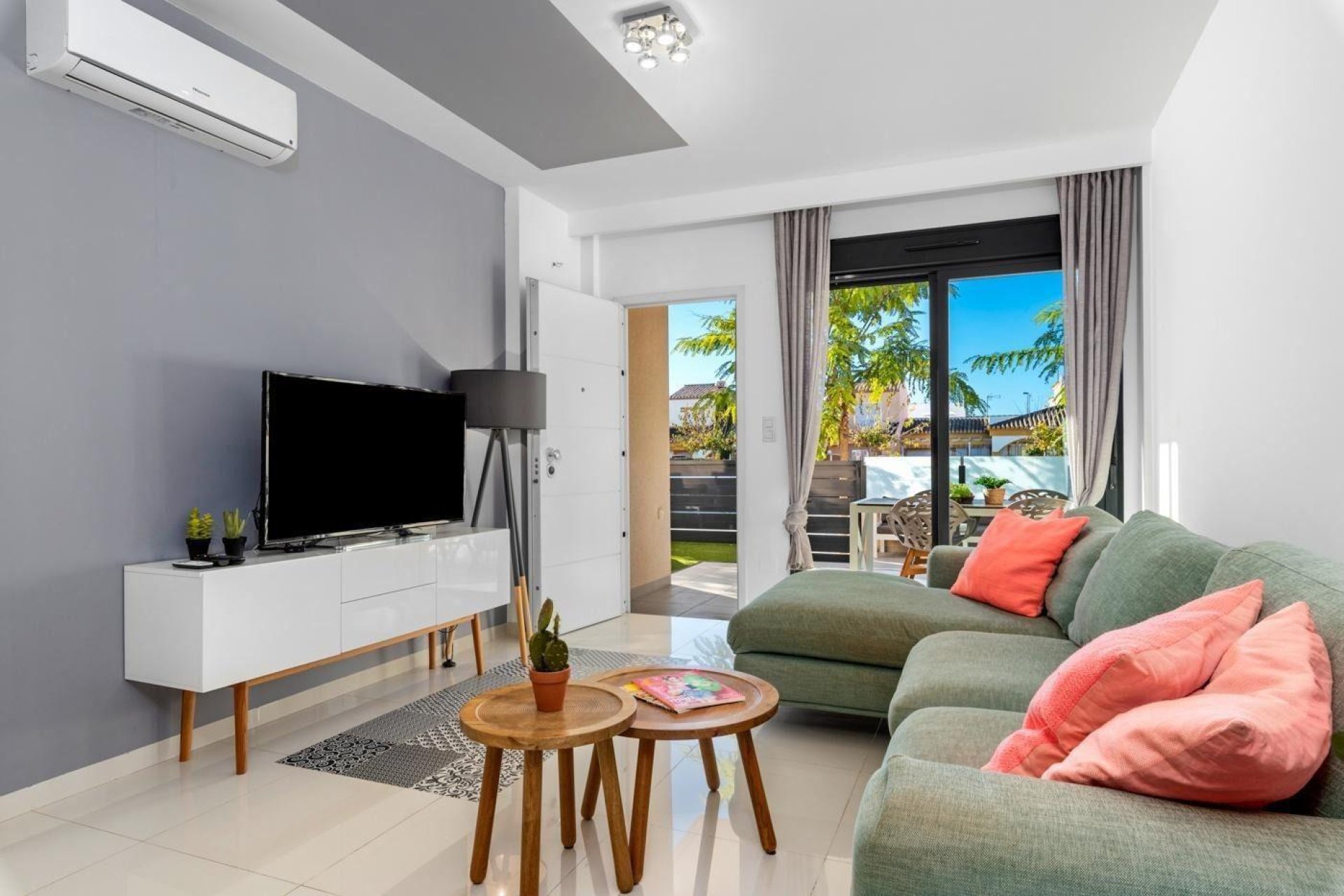 Revânzare - Apartament -
Pilar de la Horadada - Pueblo Latino