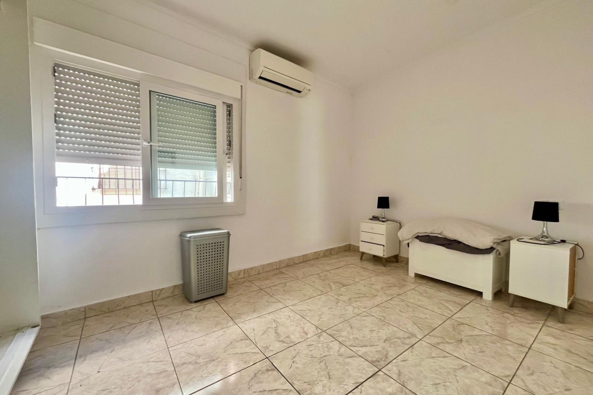 Revânzare - Apartament -
Rojales