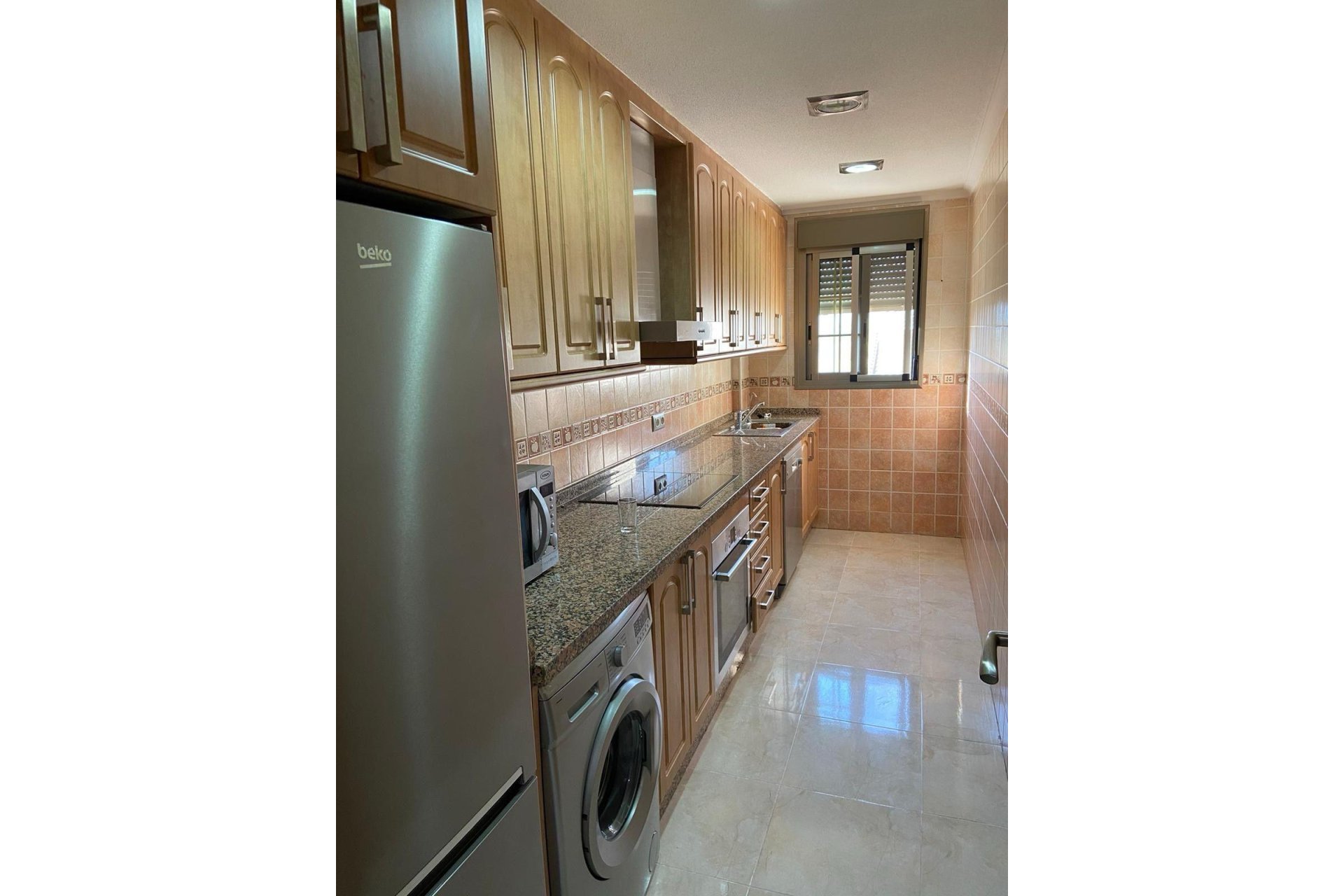 Revânzare - Apartament -
San Isidro