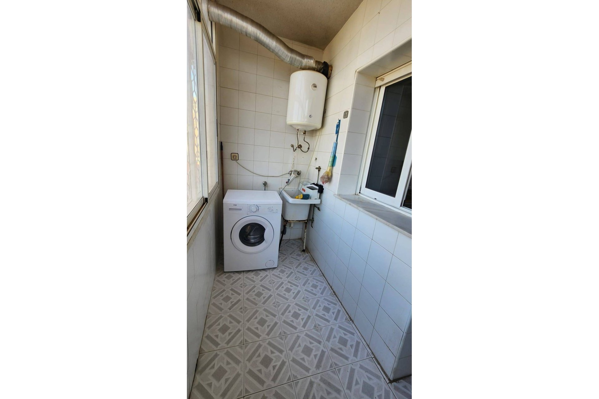 Revânzare - Apartament -
San Javier