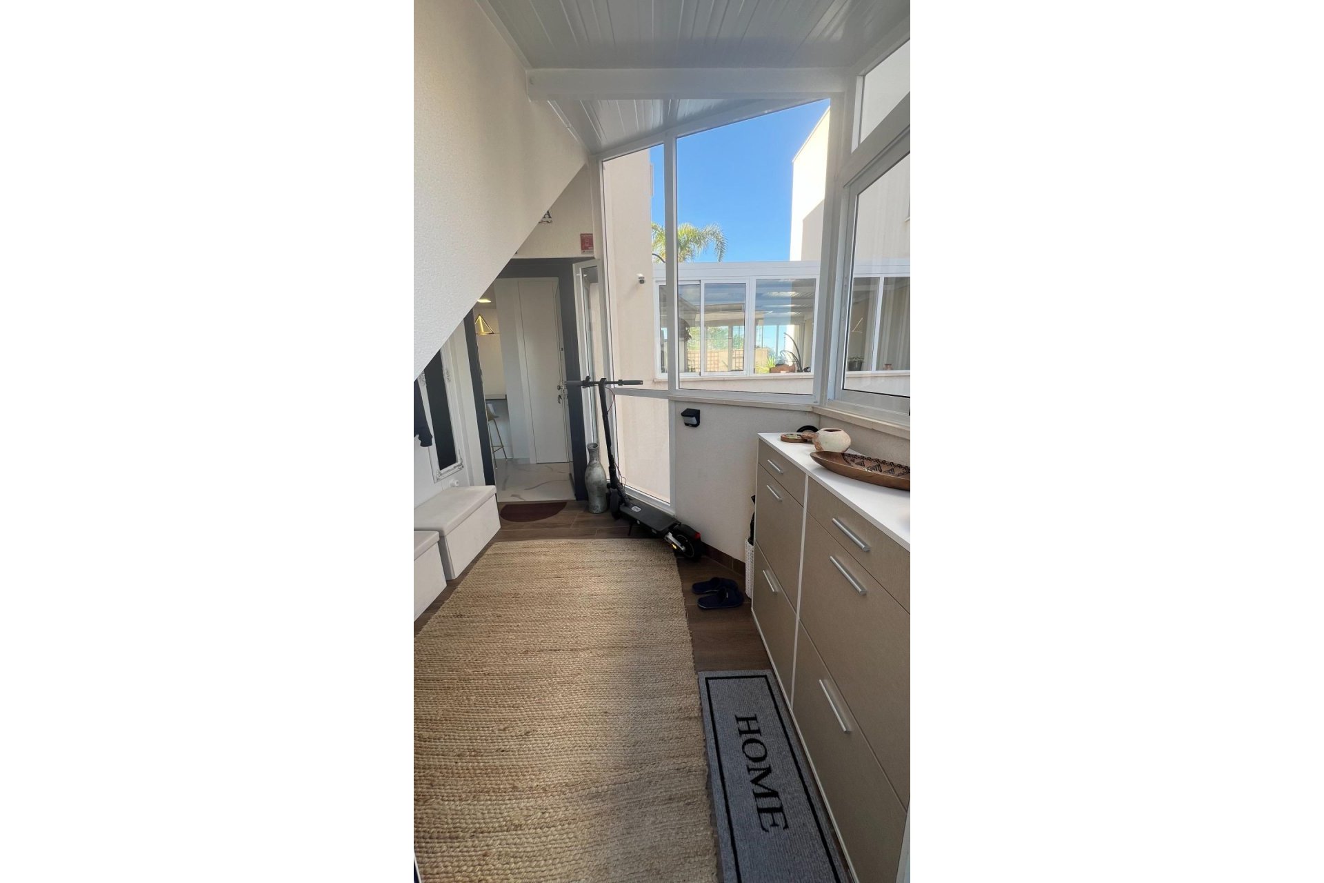 Revânzare - Apartament -
San Miguel de Salinas - Bellavista