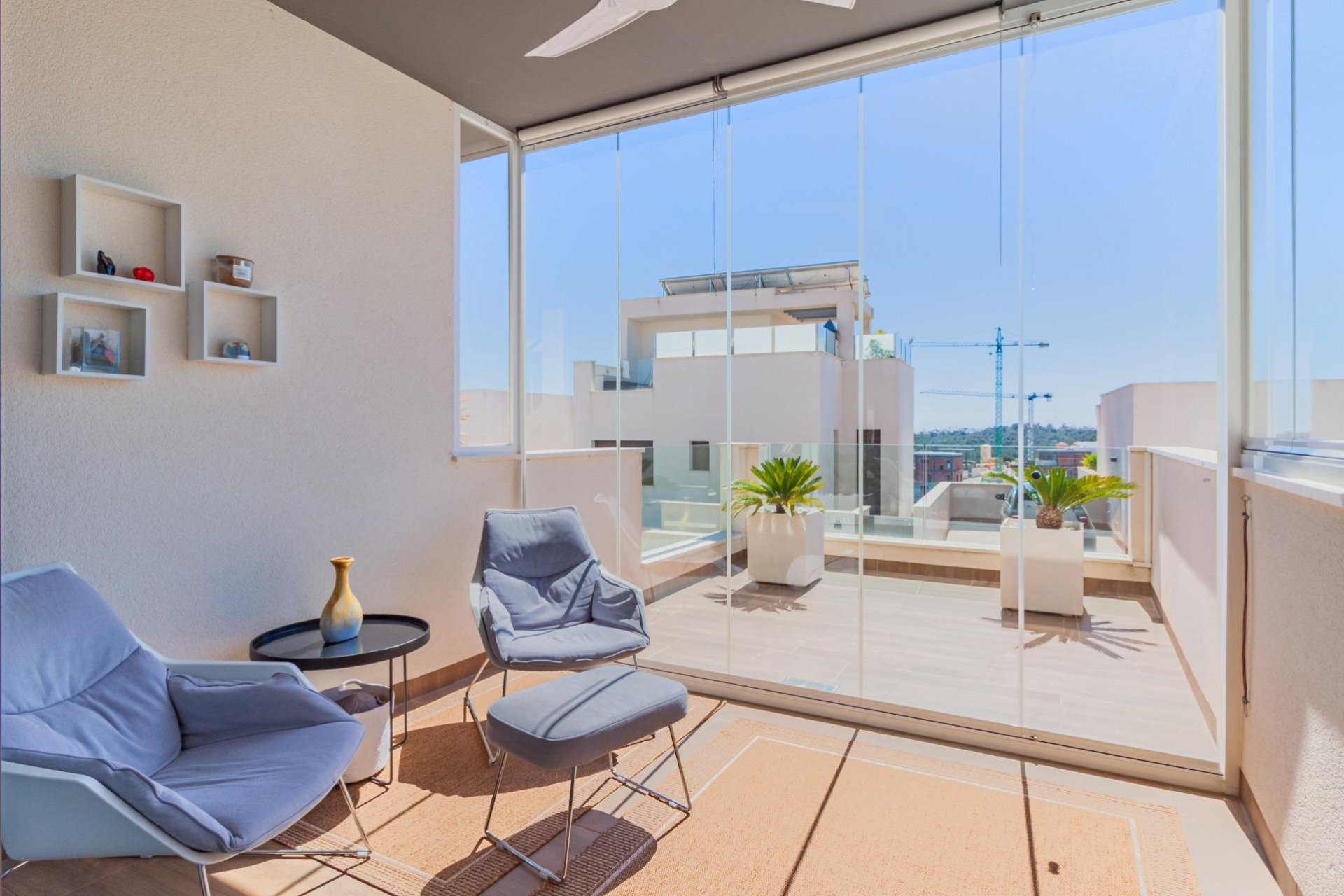 Revânzare - Apartament -
San Miguel de Salinas - Bellavista