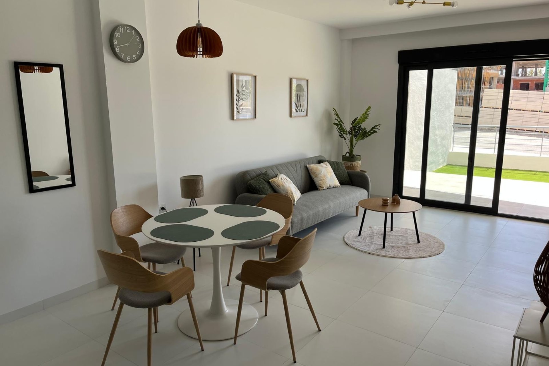 Revânzare - Apartament -
San Miguel de Salinas - Inland