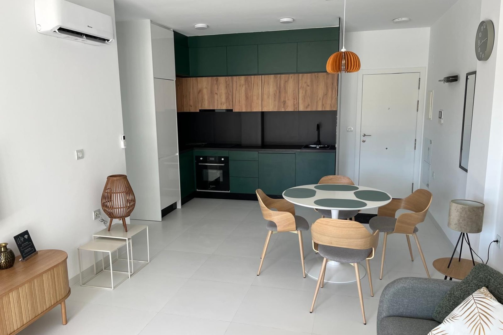Revânzare - Apartament -
San Miguel de Salinas - Inland