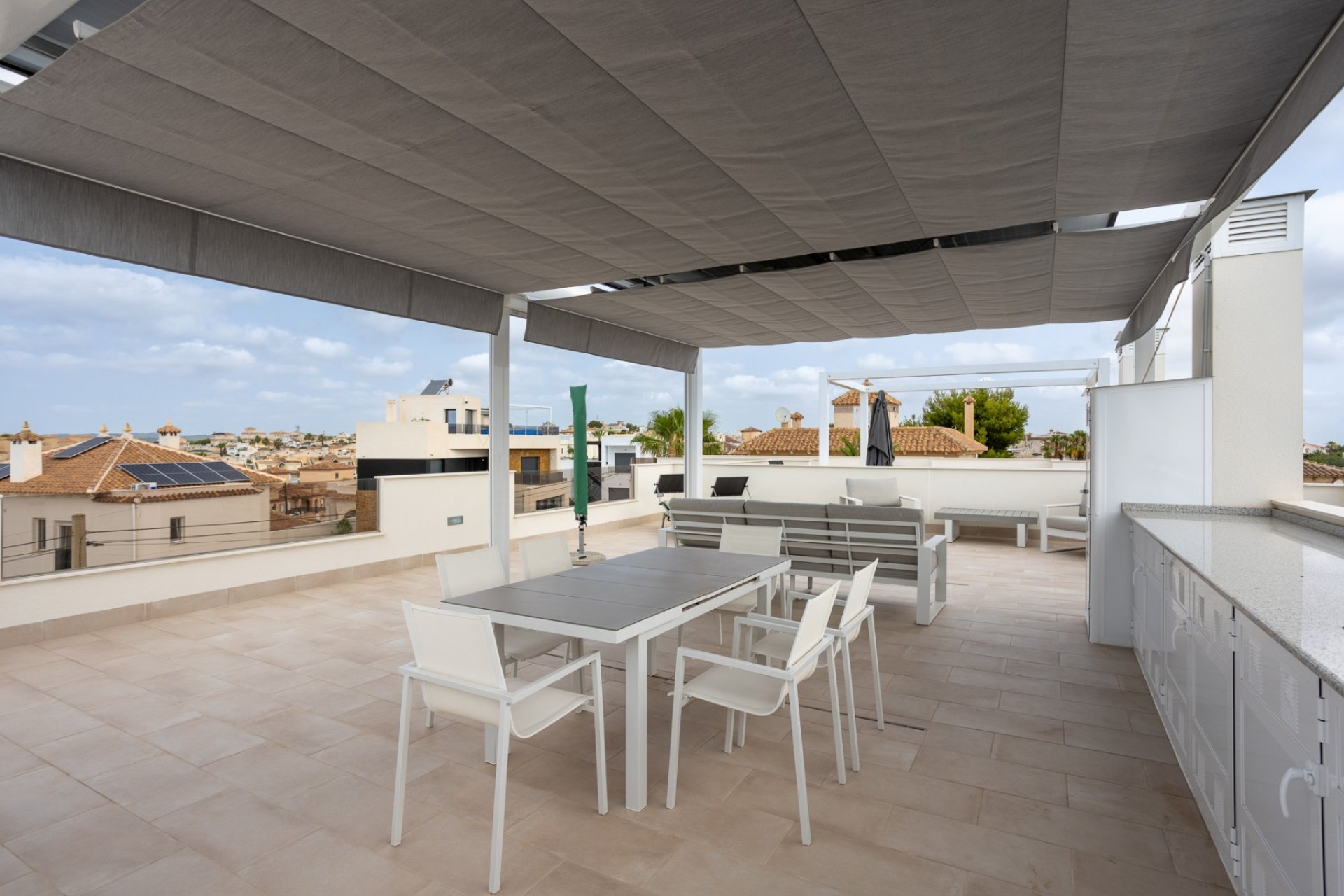 Revânzare - Apartament -
San Miguel de Salinas - Inland