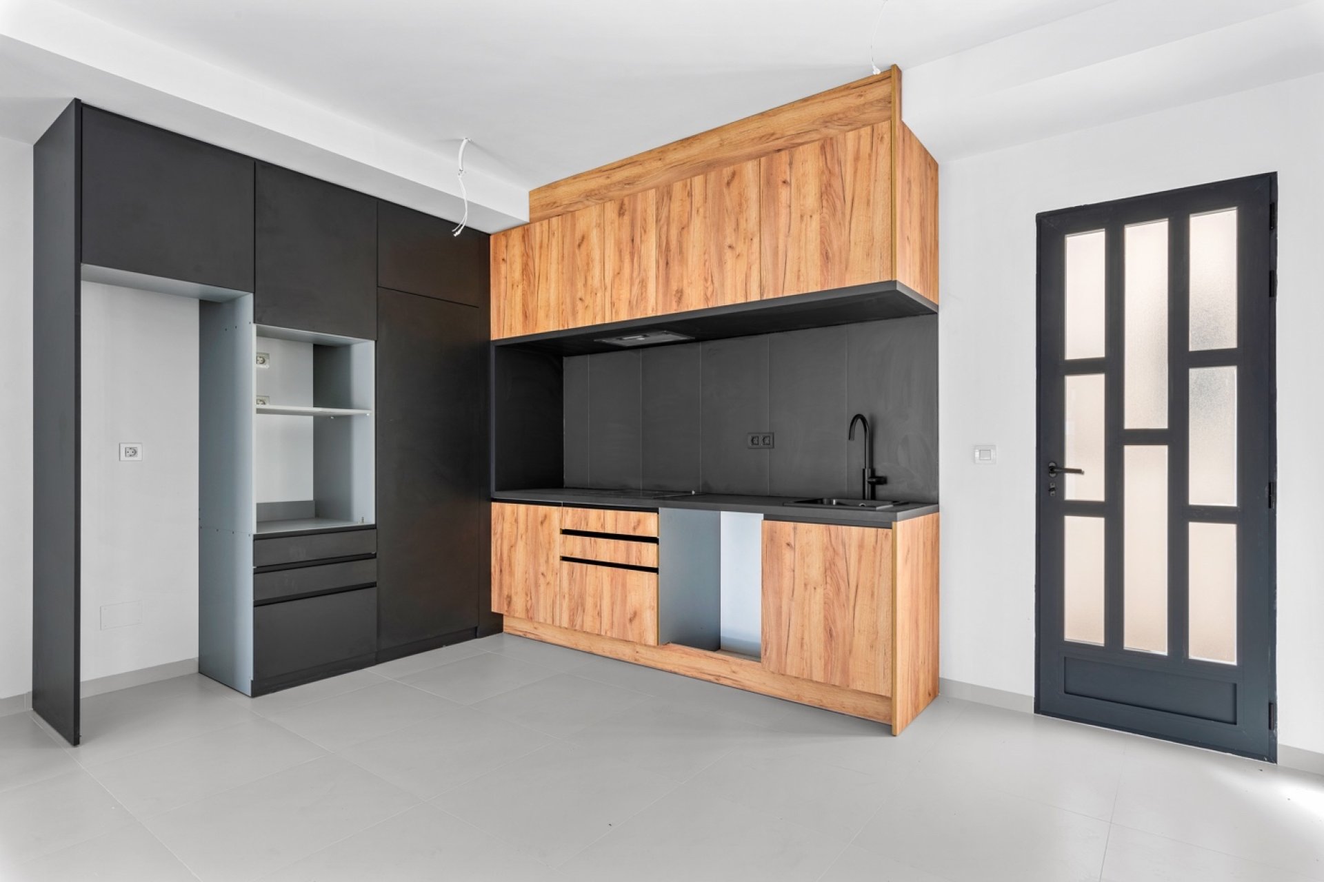 Revânzare - Apartament -
San Miguel de Salinas - Inland