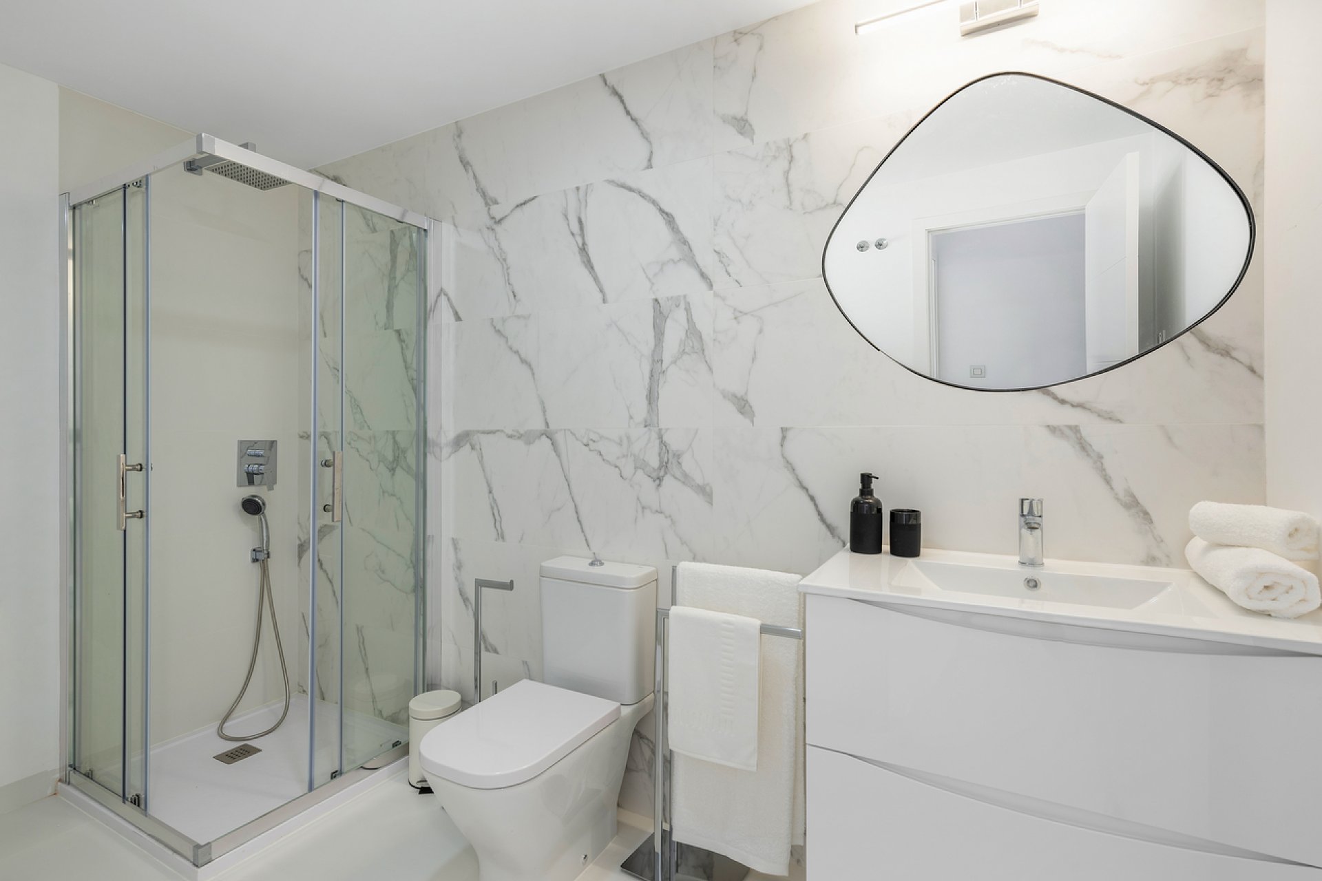 Revânzare - Apartament -
San Miguel de Salinas - Inland