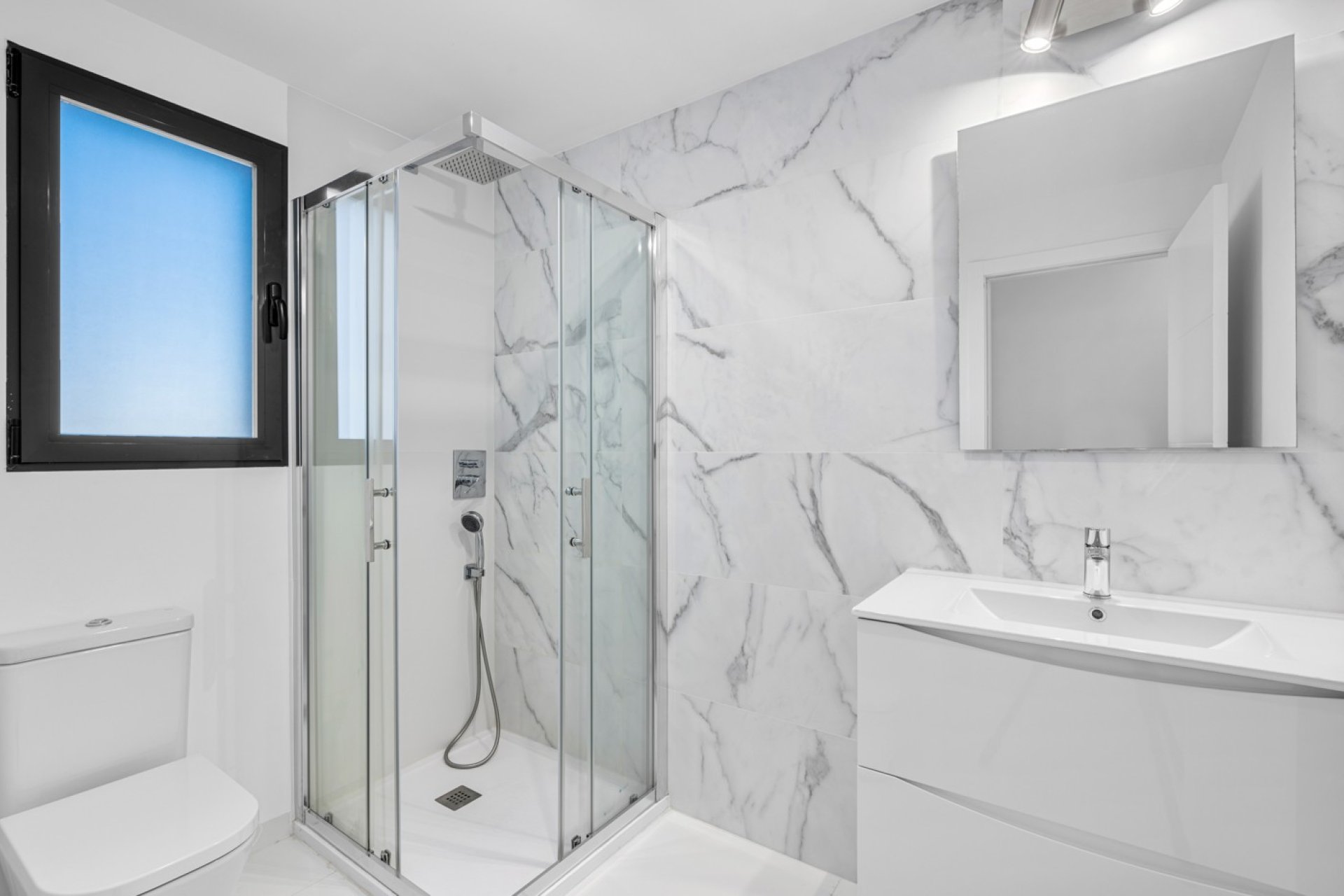 Revânzare - Apartament -
San Miguel de Salinas - Inland