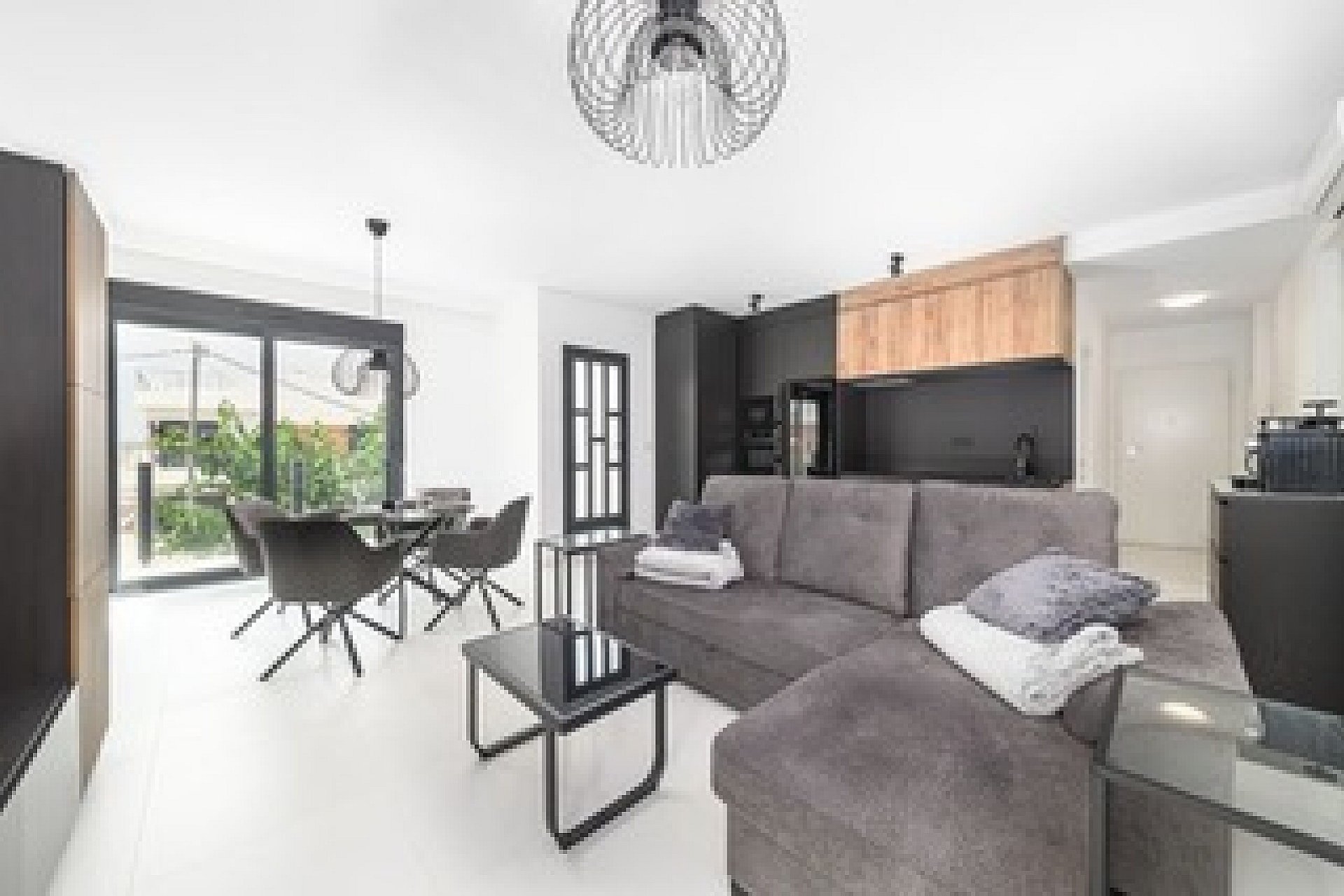 Revânzare - Apartament -
San Miguel de Salinas - Inland