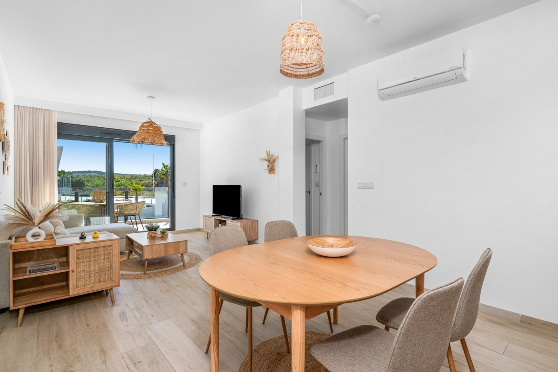 Revânzare - Apartament -
San Miguel de Salinas - Inland