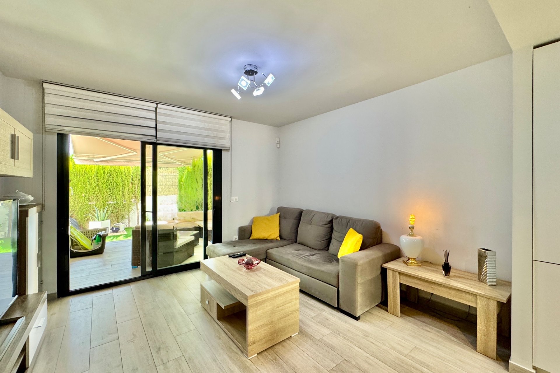 Revânzare - Apartament -
San Miguel de Salinas - Inland