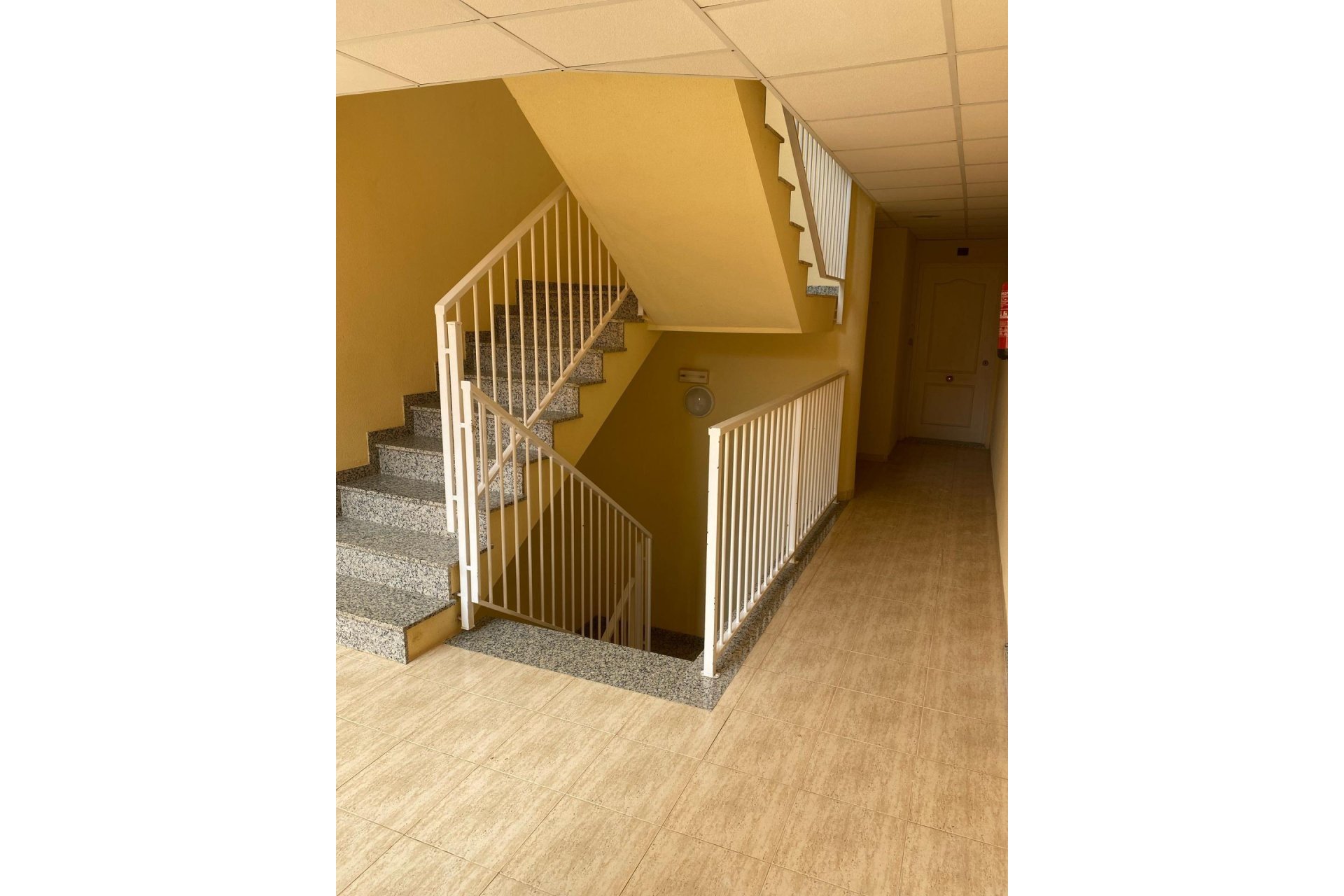 Revânzare - Apartament -
San Miguel de Salinas - Pueblo 9