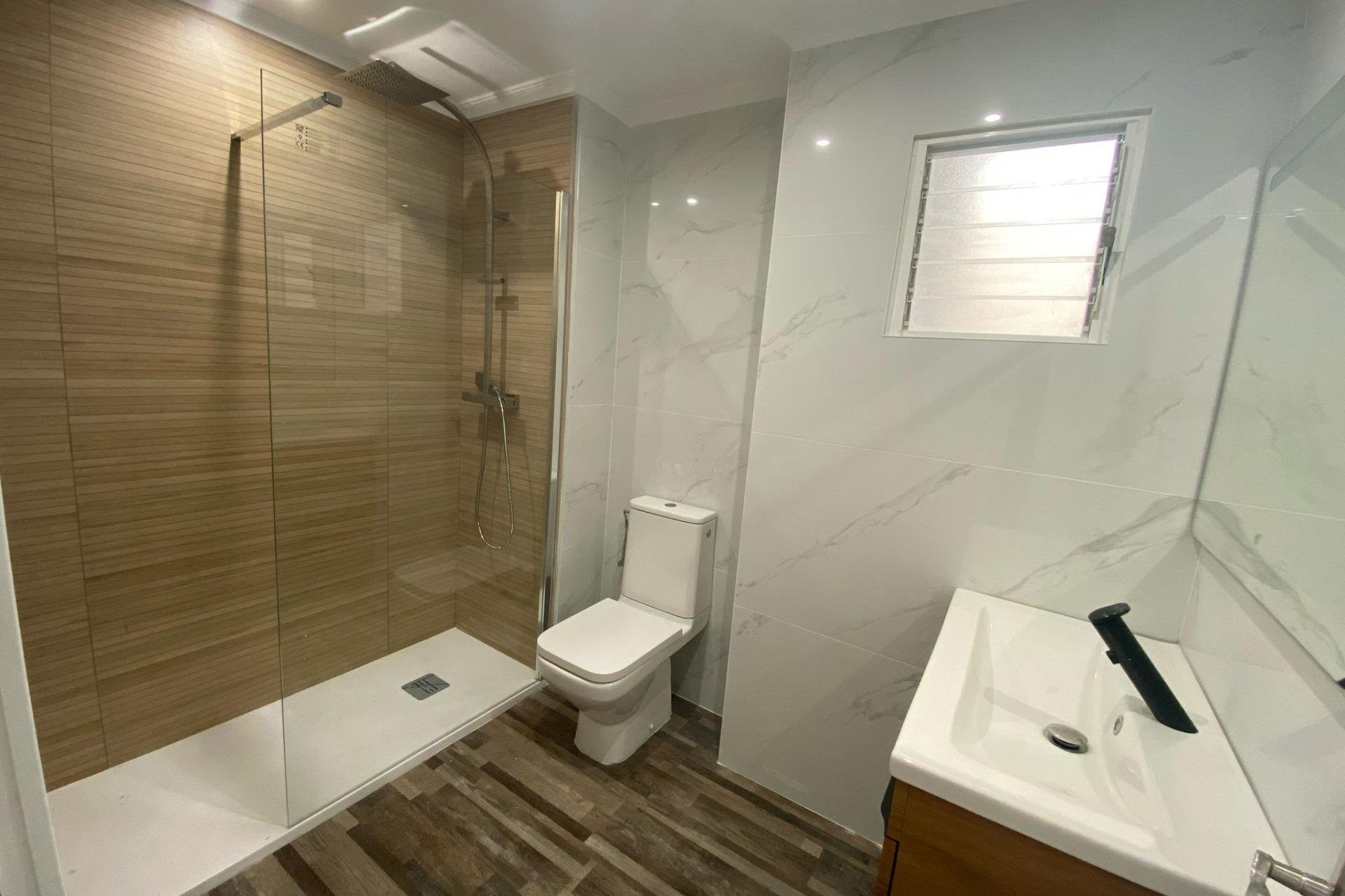 Revânzare - Apartament -
San Miguel de Salinas - Pueblo 9