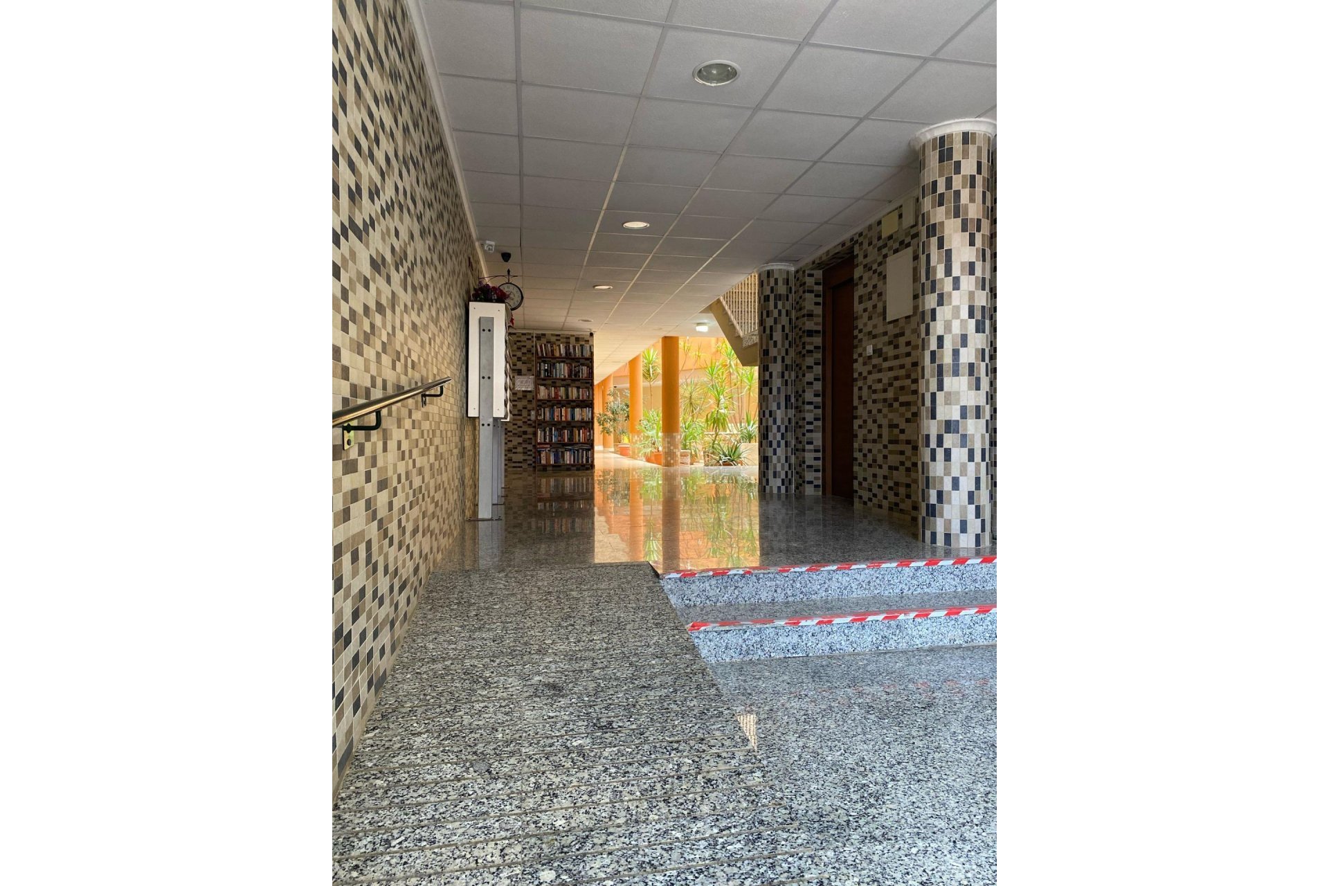 Revânzare - Apartament -
San Miguel de Salinas - Pueblo 9
