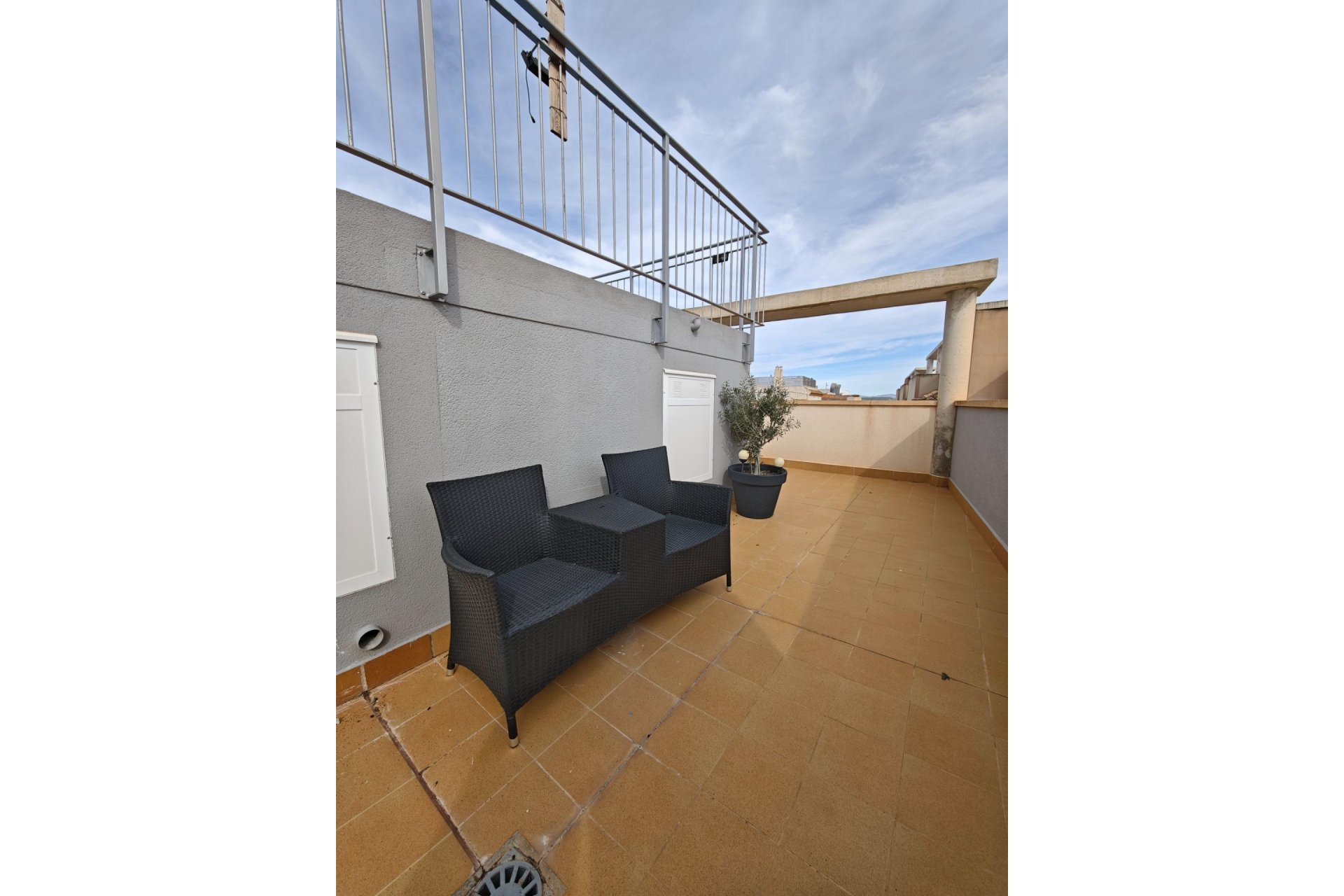 Revânzare - Apartament -
San Miguel de Salinas - Pueblo 9