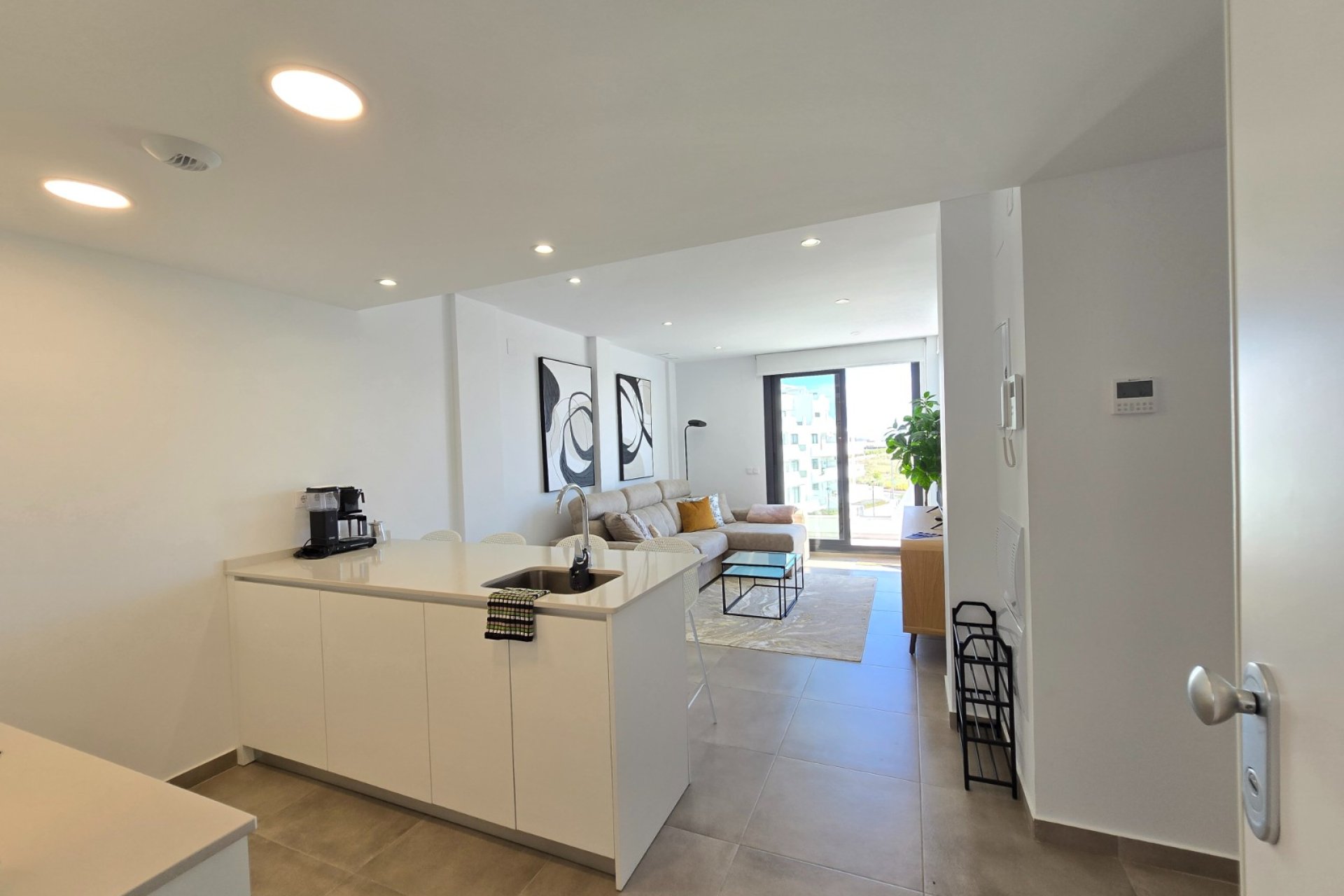 Revânzare - Apartament -
Santa Rosalia - Inland