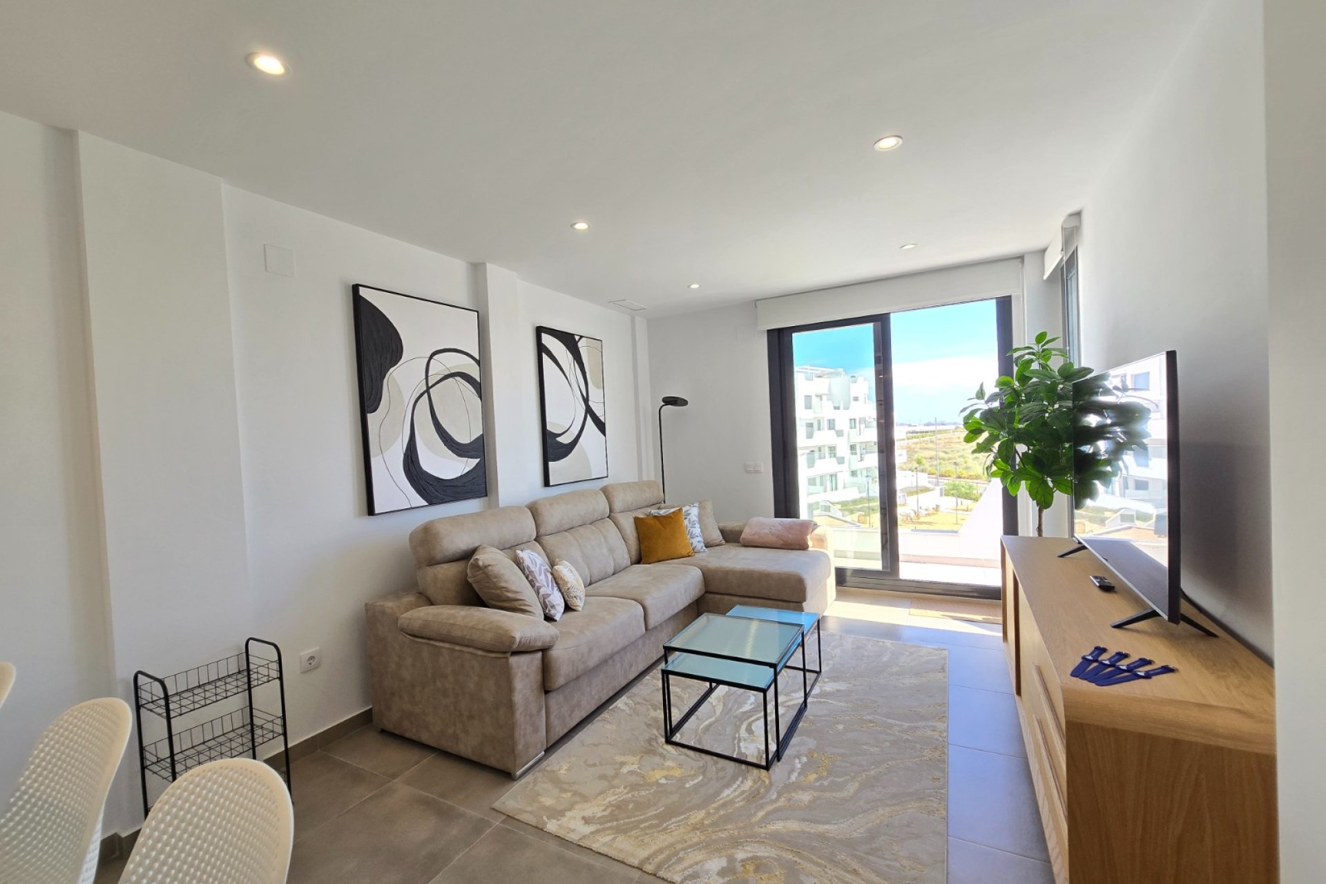 Revânzare - Apartament -
Santa Rosalia - Inland