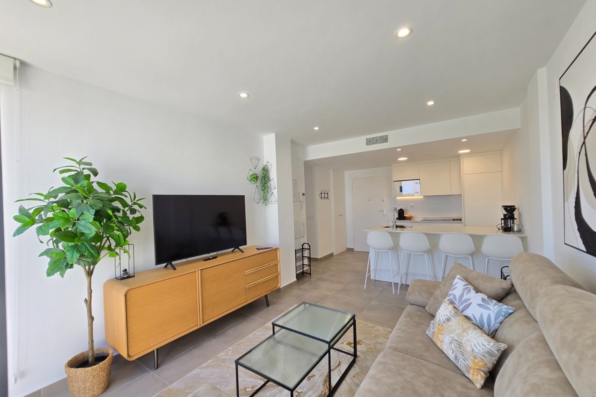 Revânzare - Apartament -
Santa Rosalia - Inland