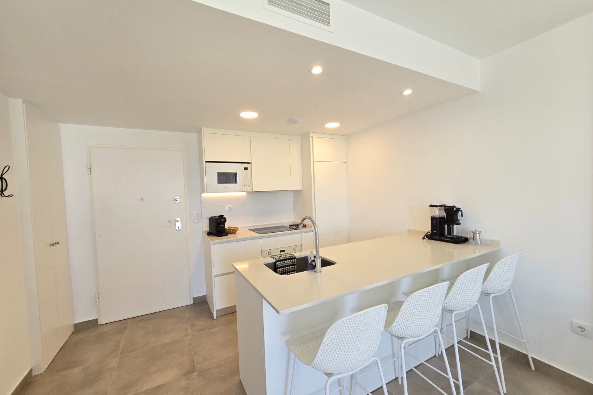 Revânzare - Apartament -
Santa Rosalia - Inland