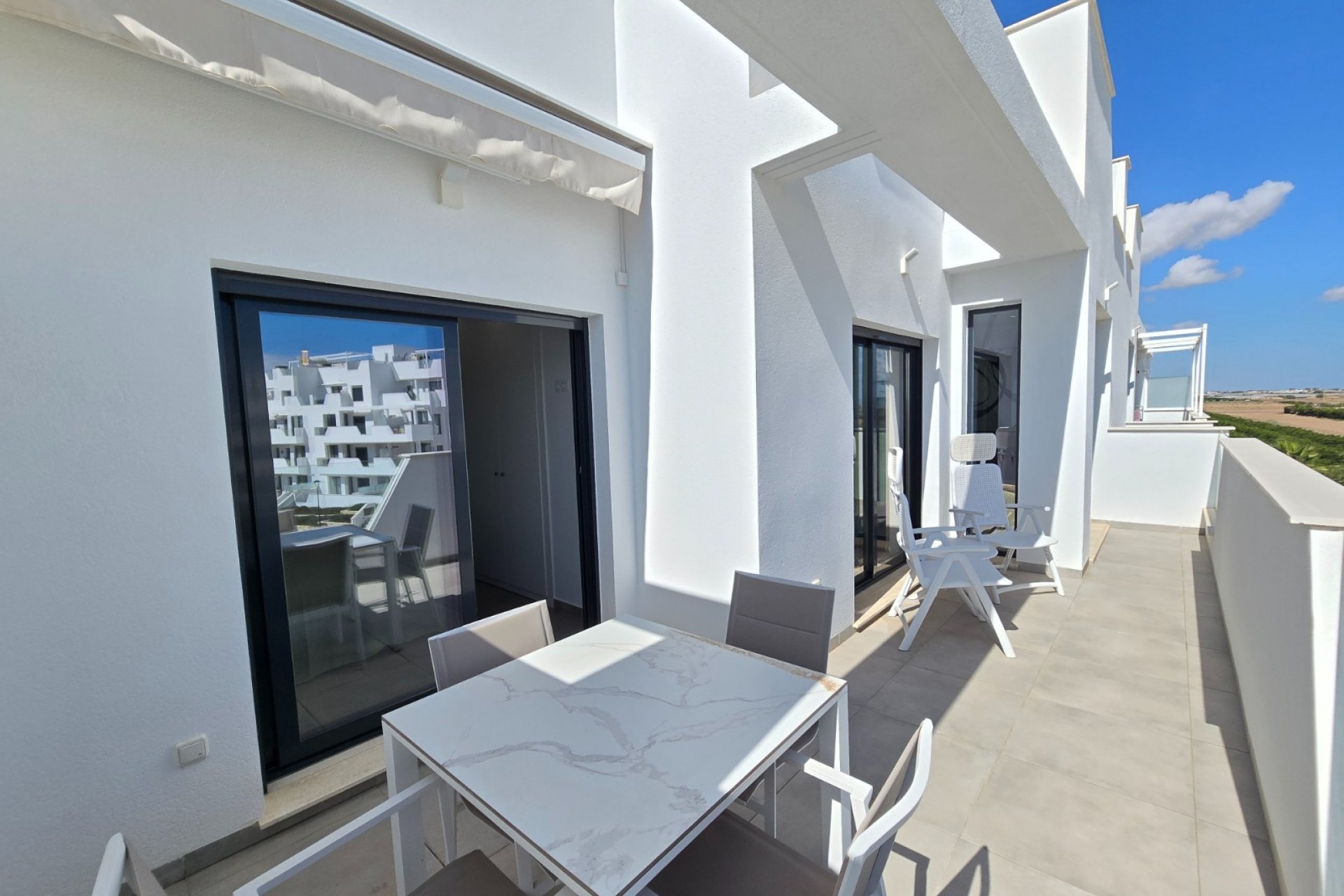 Revânzare - Apartament -
Santa Rosalia - Inland