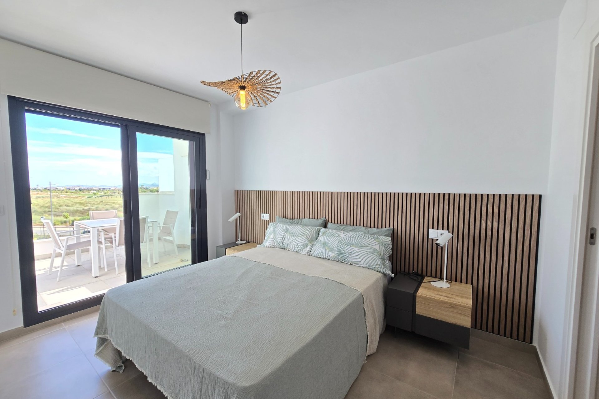 Revânzare - Apartament -
Santa Rosalia - Inland
