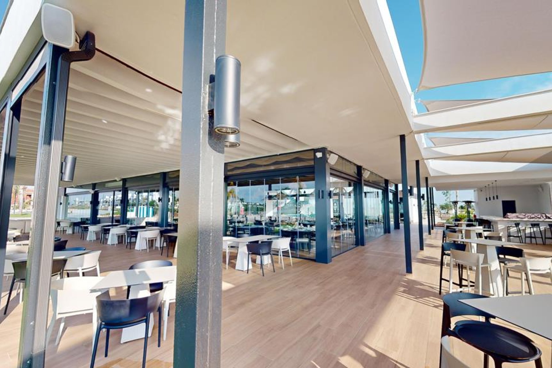 Revânzare - Apartament -
Santa Rosalia Resort - Inland