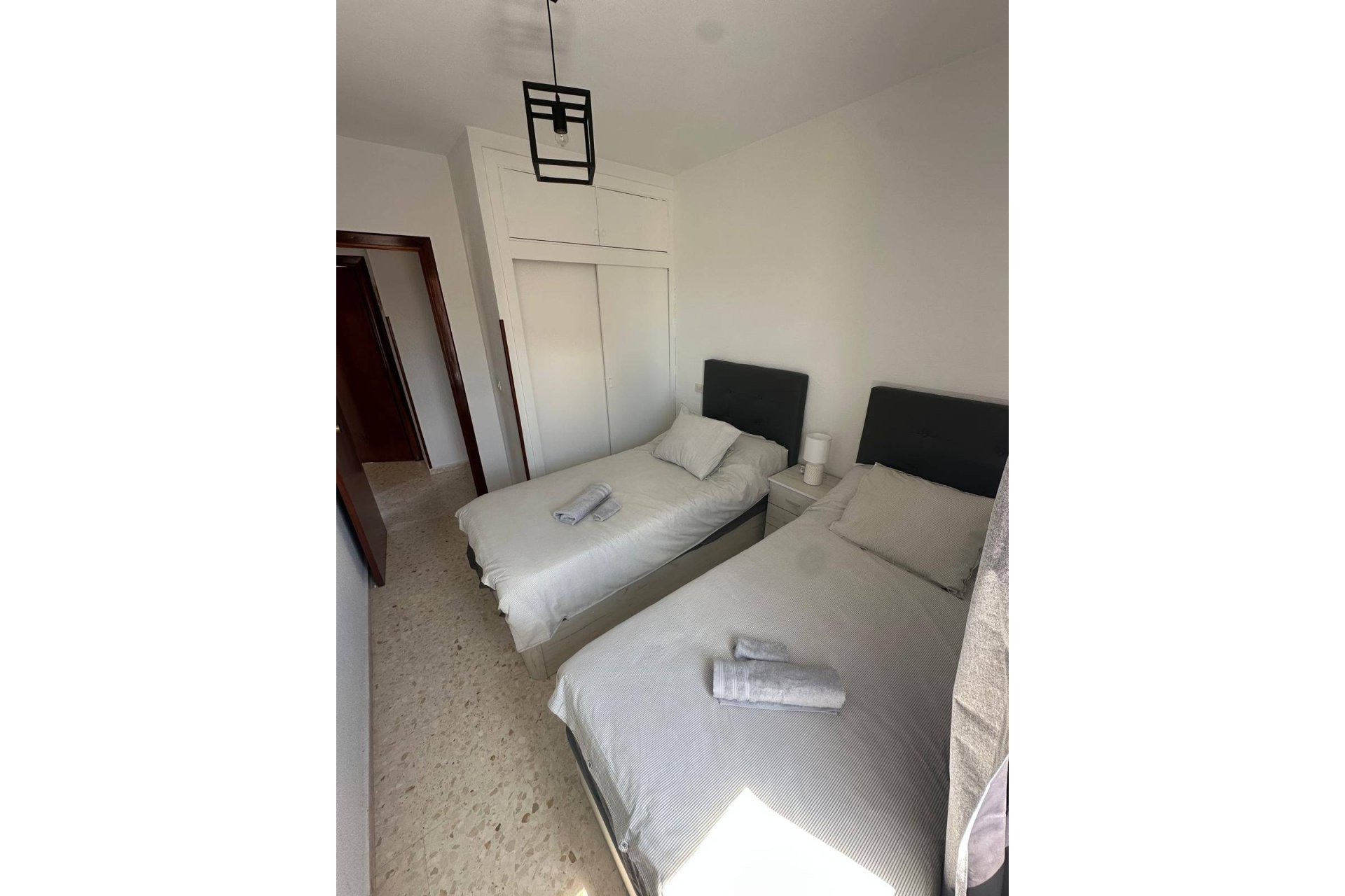 Revânzare - Apartament -
Santiago de la Ribera - San Blas