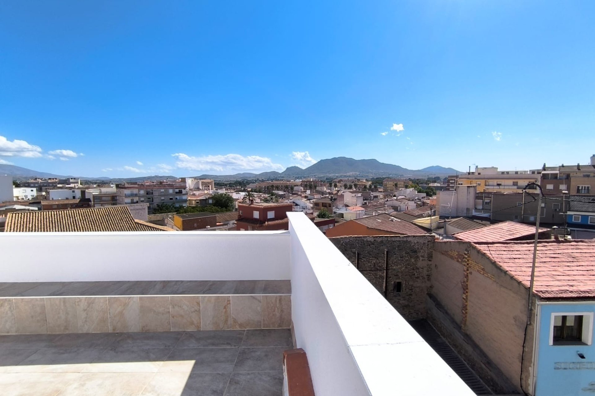 Revânzare - Apartament -
Sax - Inland