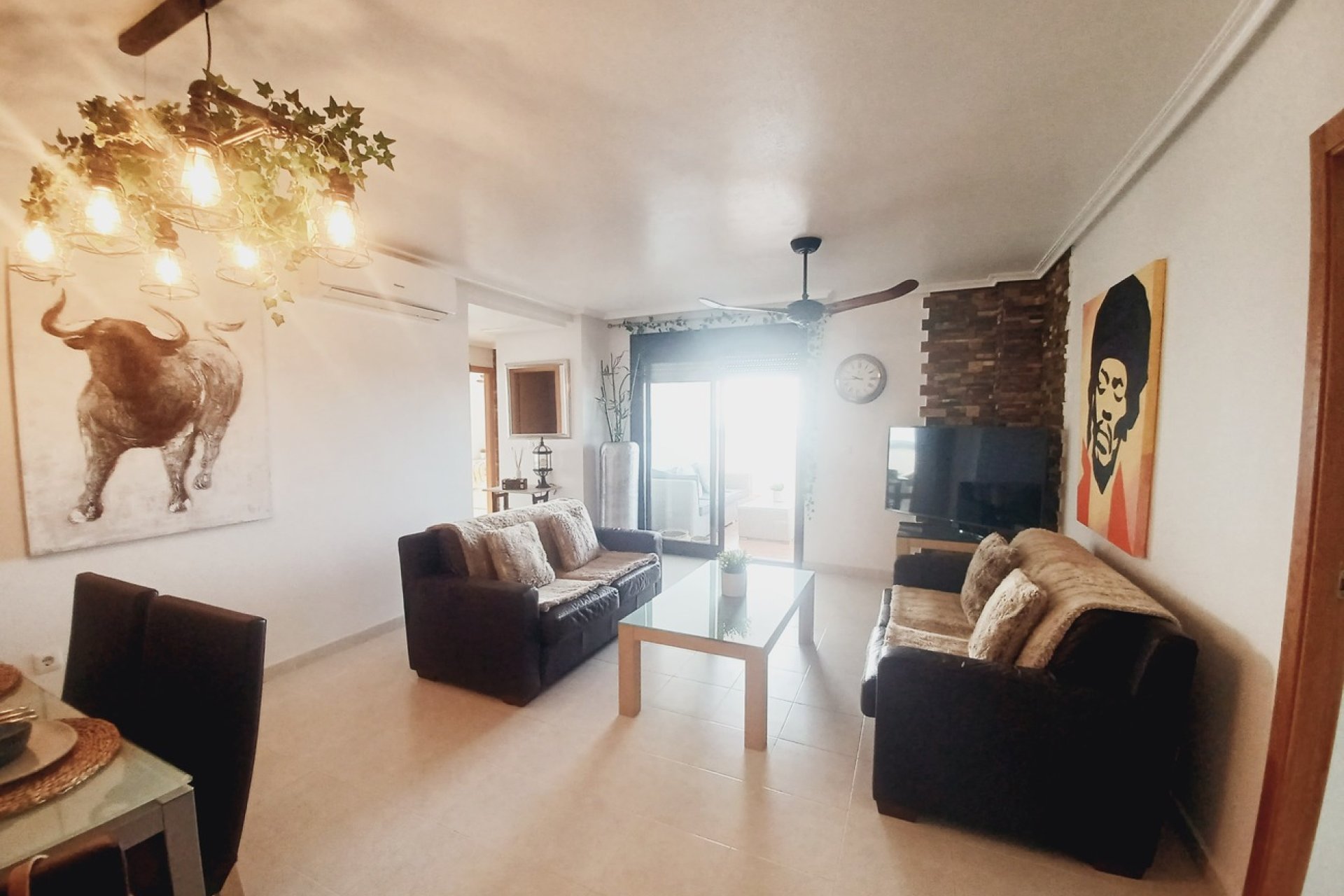 Revânzare - Apartament -
Sucina - Inland