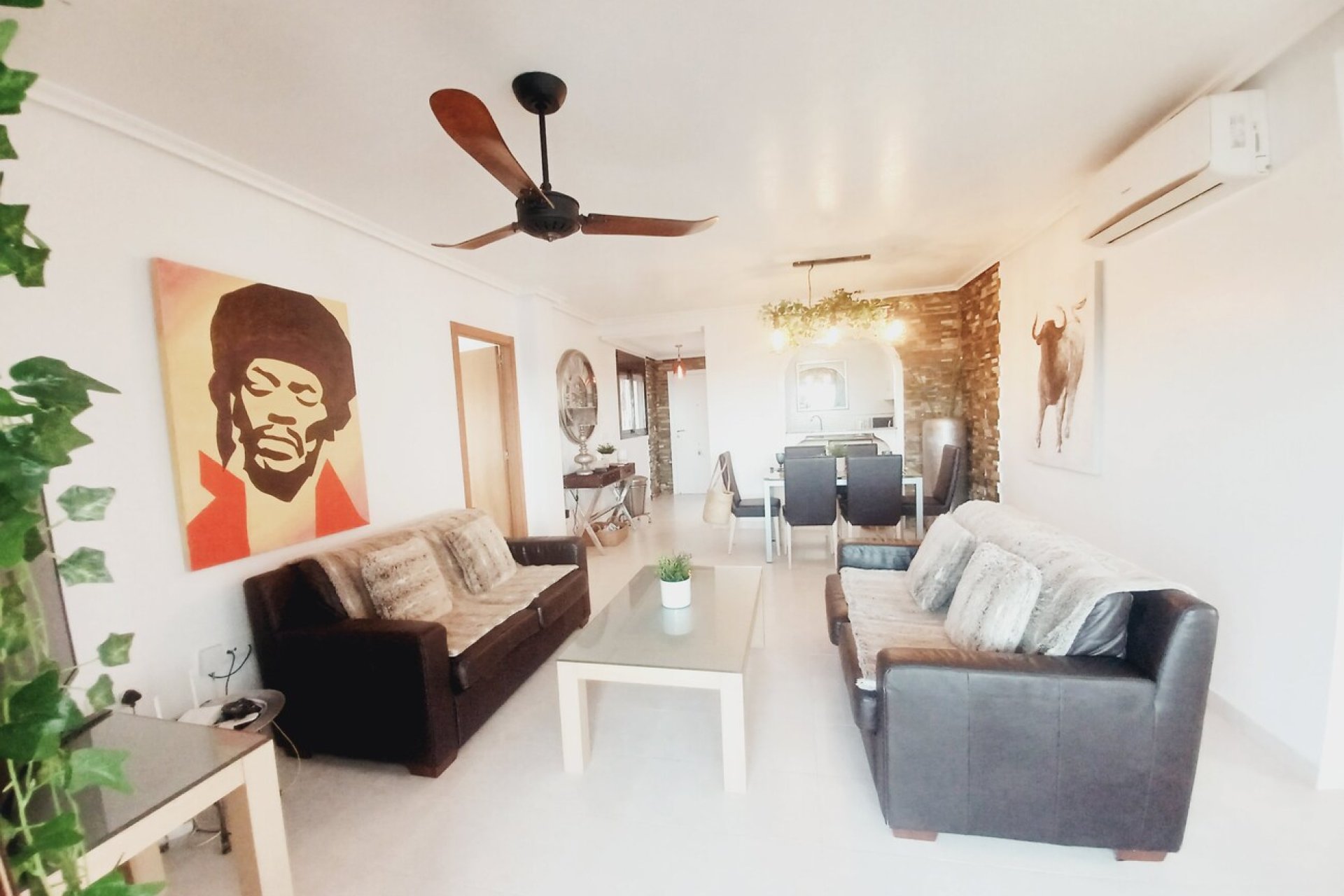 Revânzare - Apartament -
Sucina - Inland