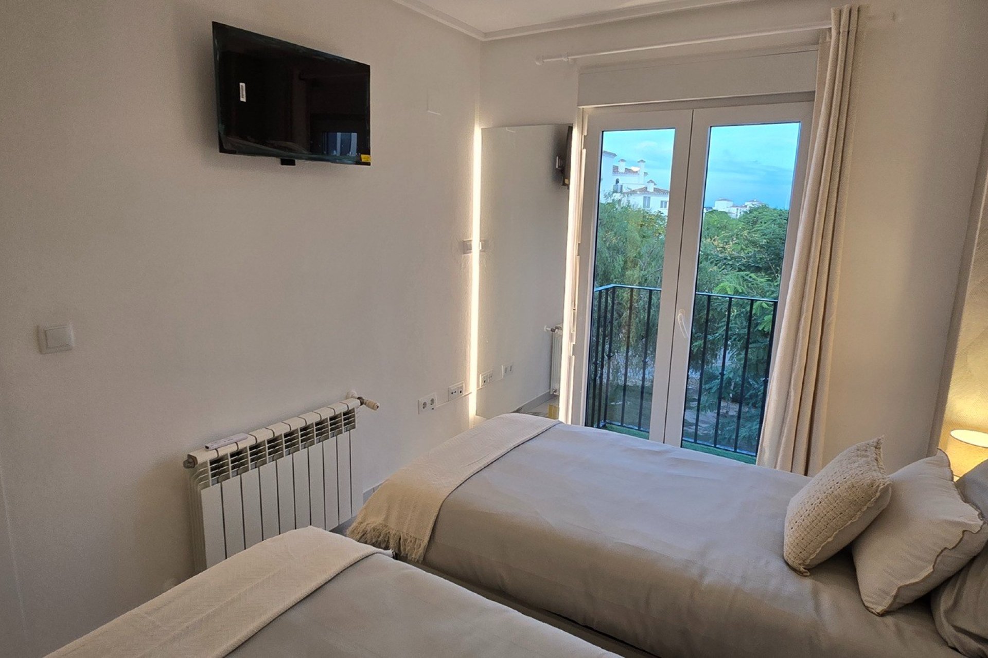 Revânzare - Apartament -
Sucina - Inland