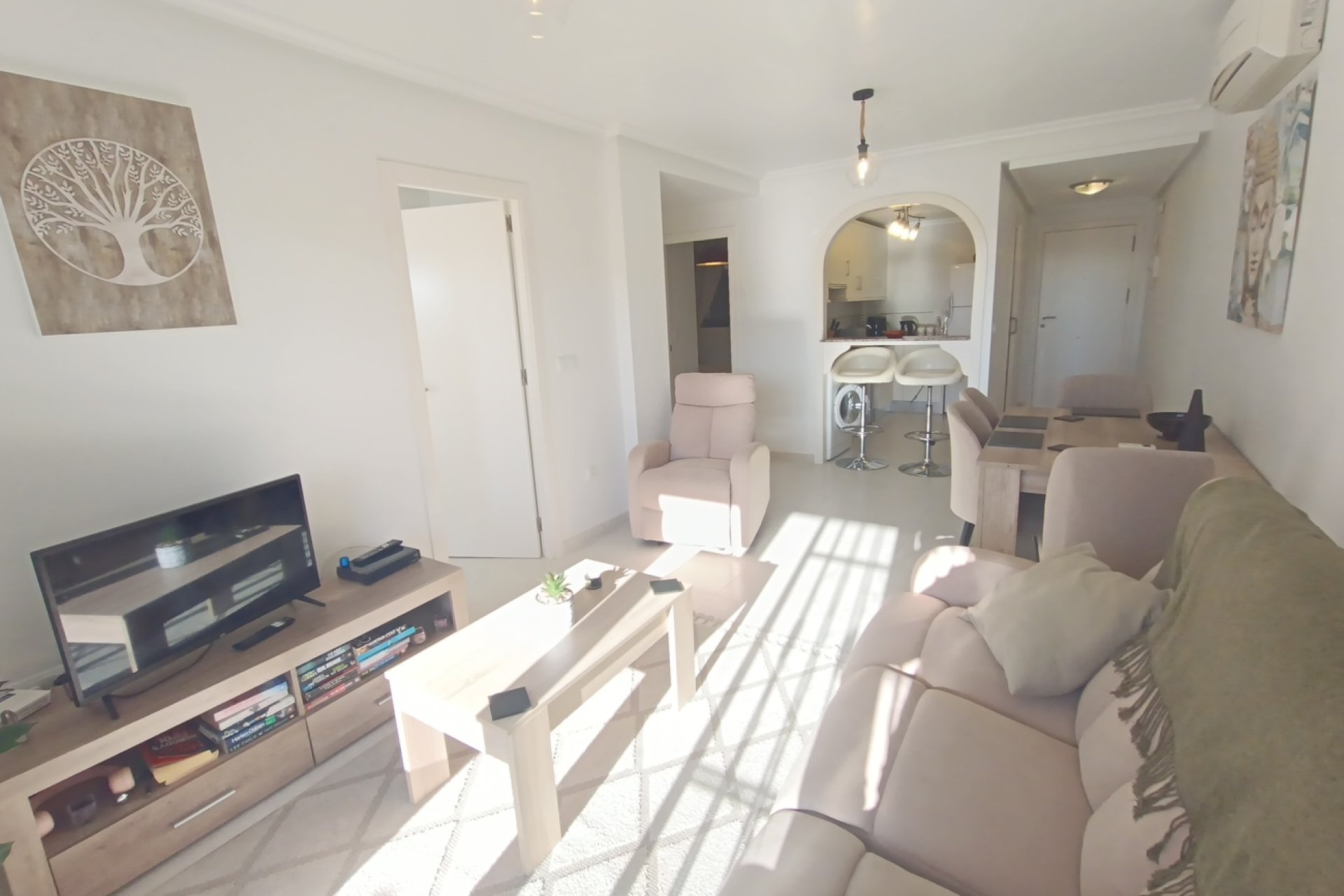 Revânzare - Apartament -
Sucina - Inland