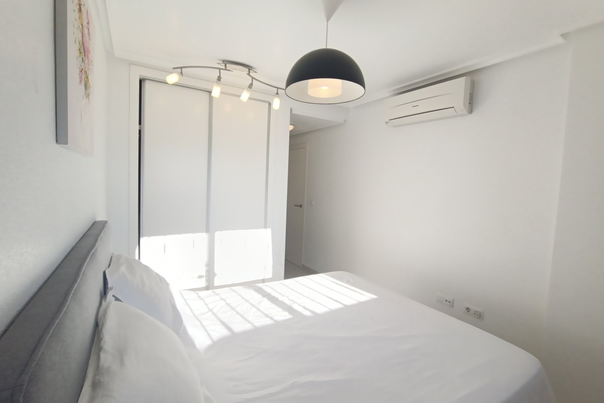 Revânzare - Apartament -
Sucina - Inland
