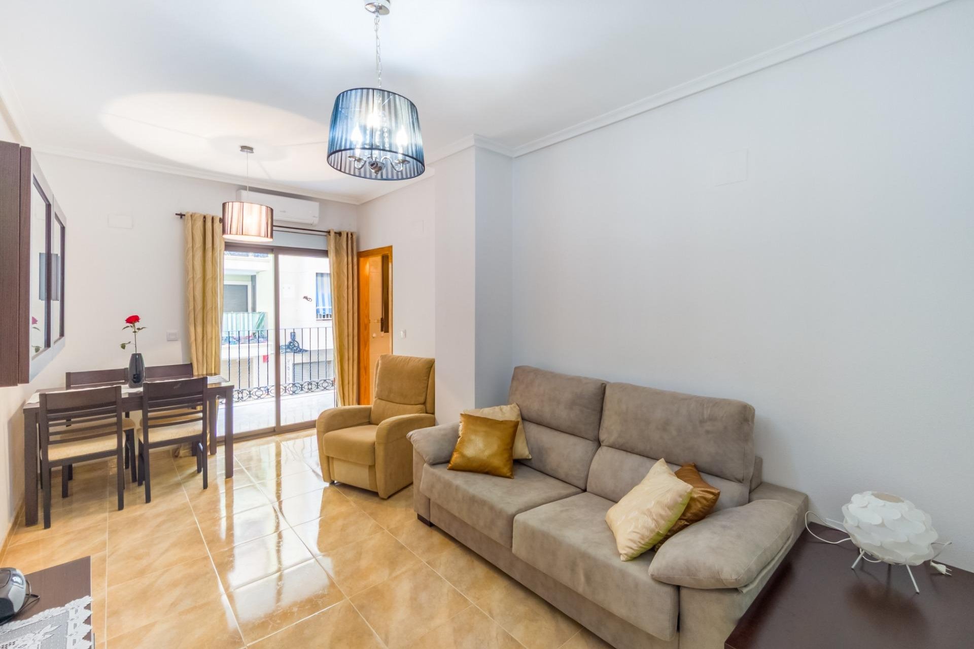 Revânzare - Apartament -
Torrevieja - Acequion