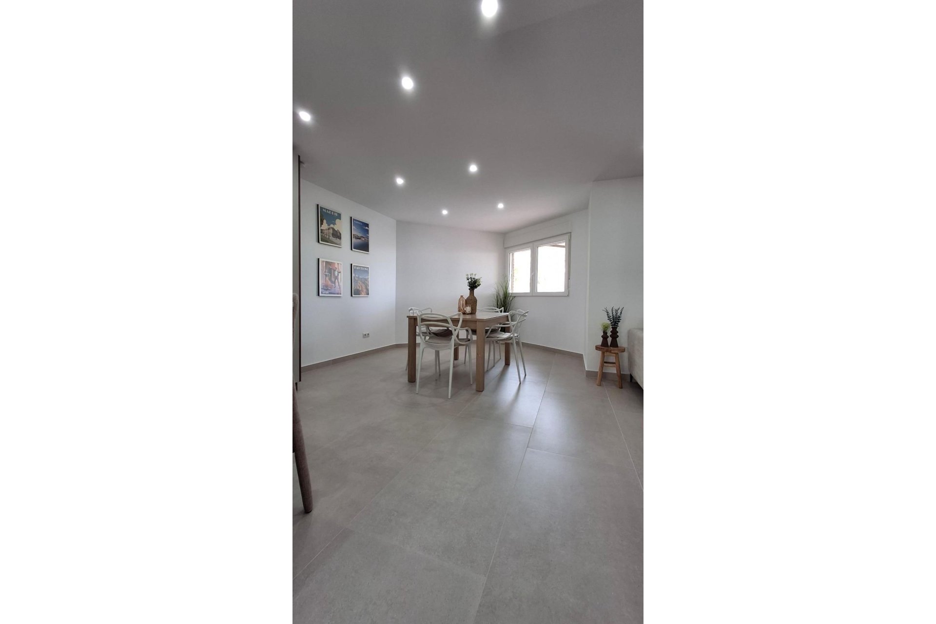 Revânzare - Apartament -
Torrevieja - Acequion