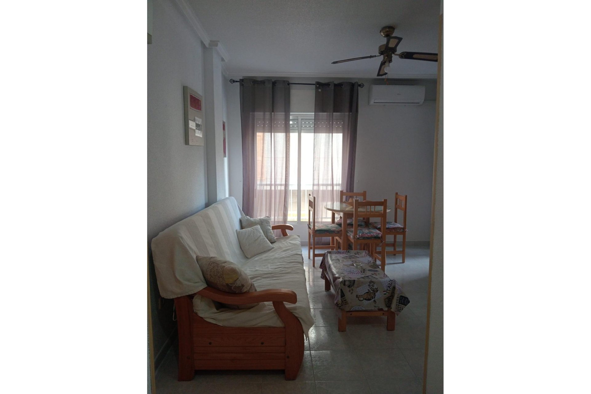 Revânzare - Apartament -
Torrevieja - Acequion