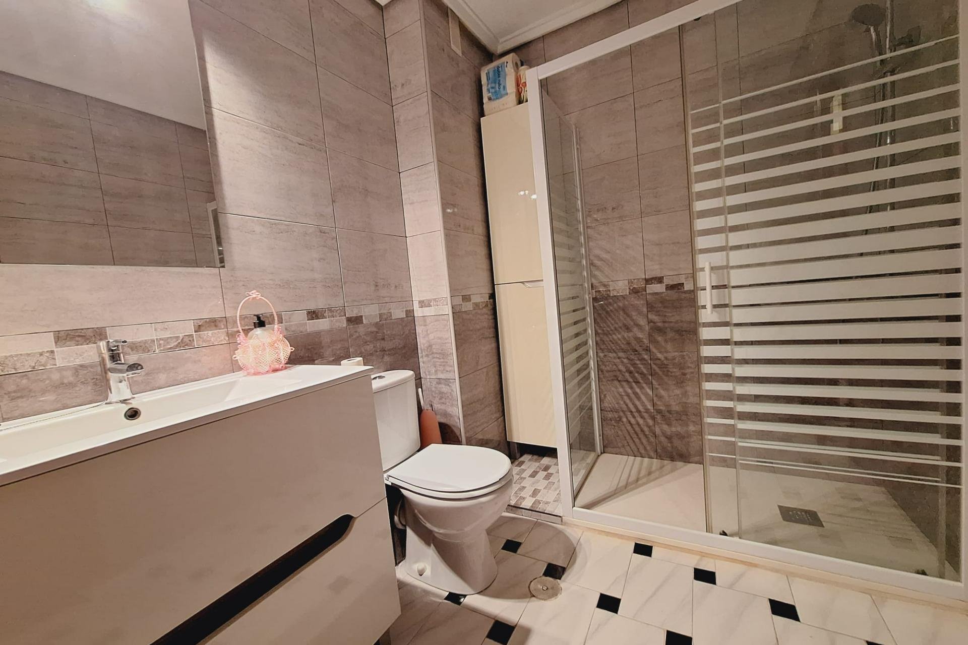 Revânzare - Apartament -
Torrevieja - Acequion