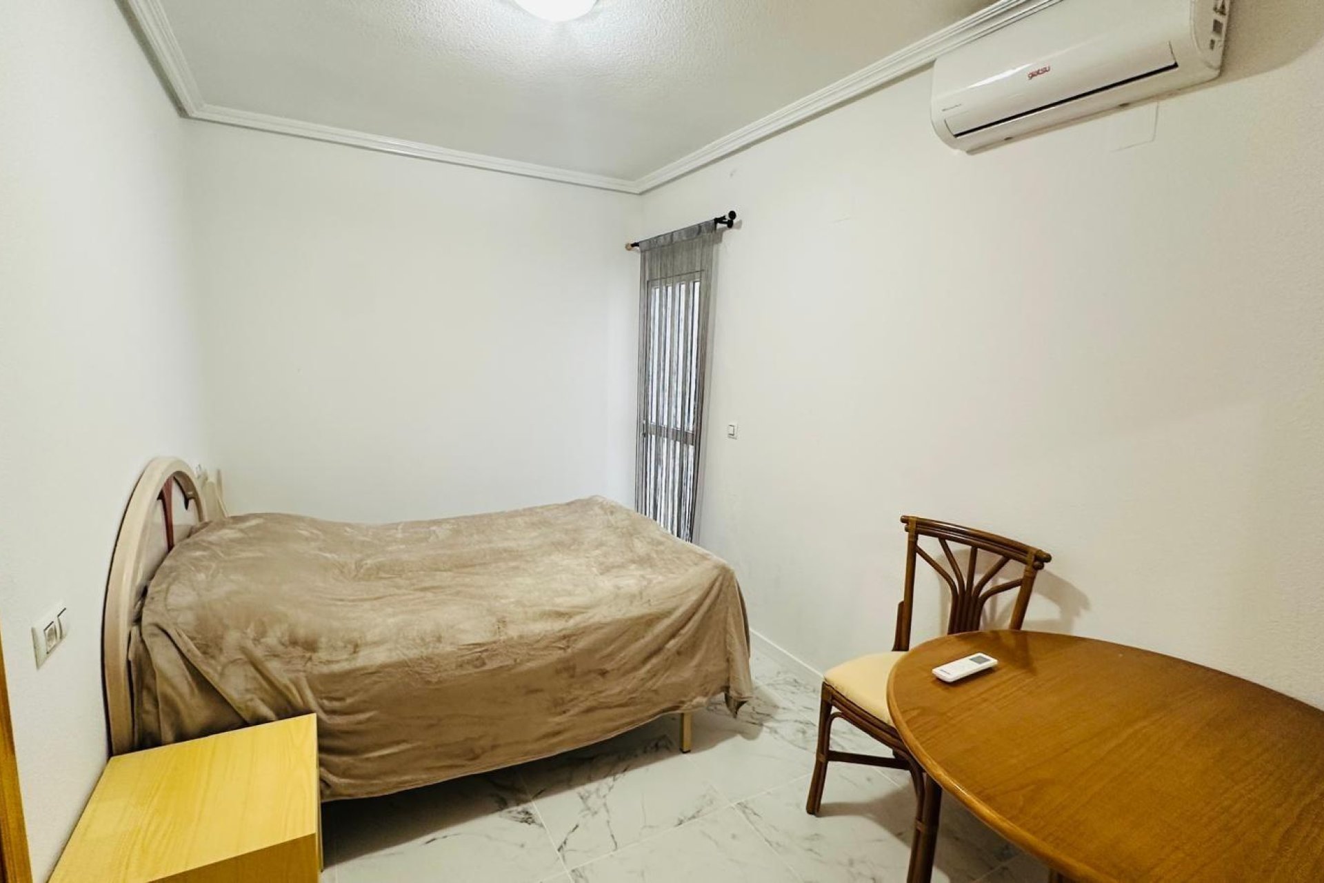 Revânzare - Apartament -
Torrevieja - Acequion