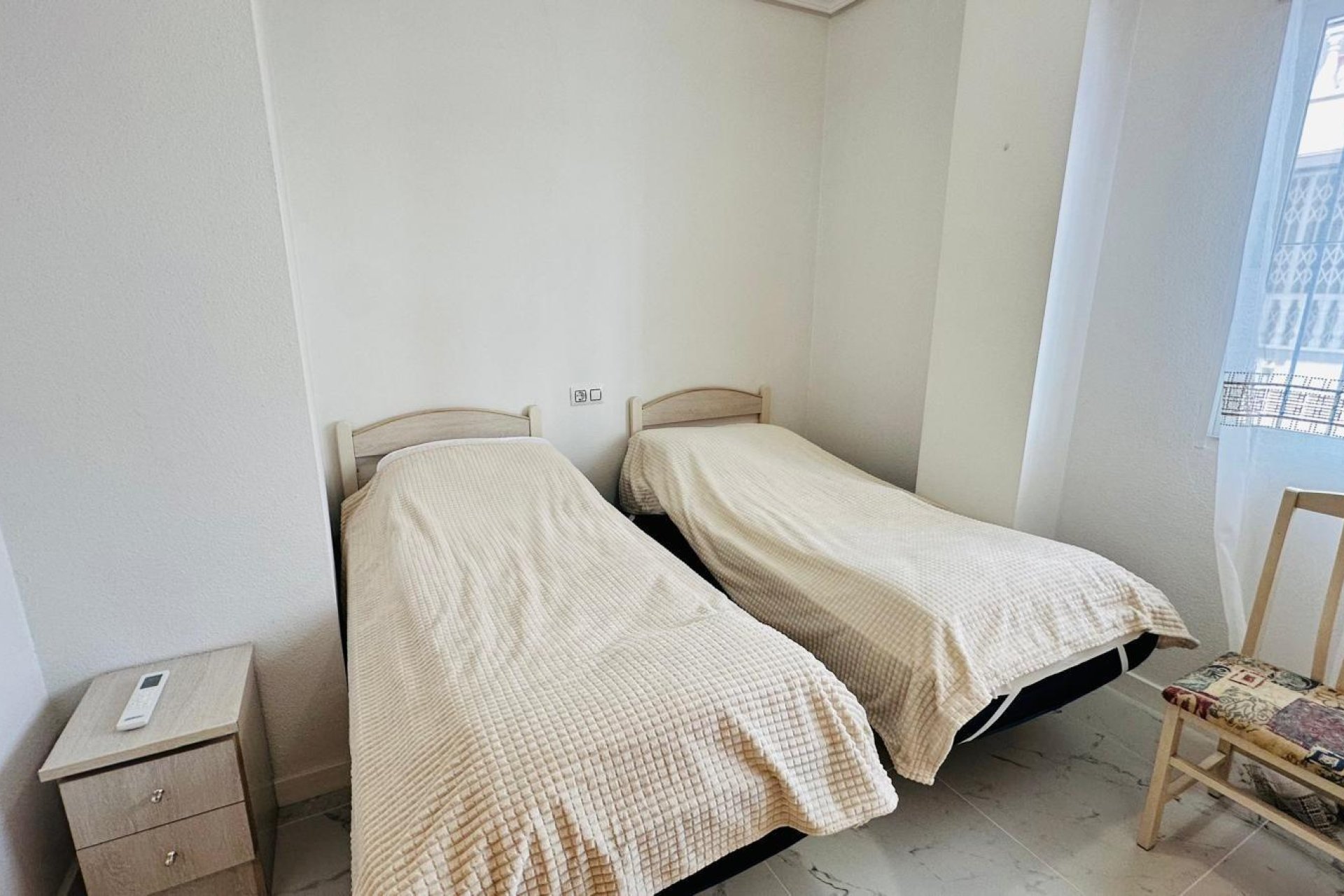 Revânzare - Apartament -
Torrevieja - Acequion
