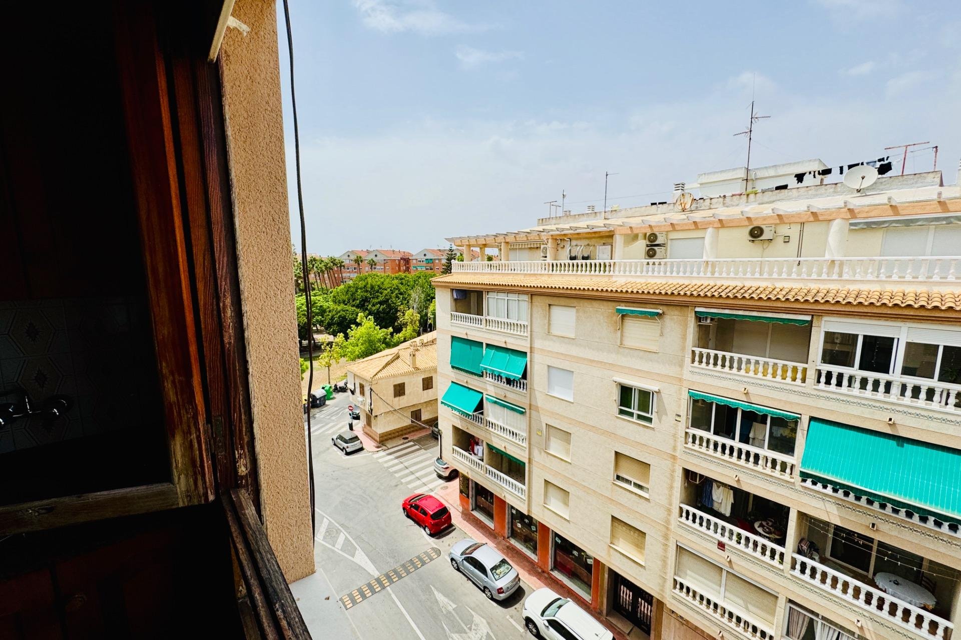 Revânzare - Apartament -
Torrevieja - Acequion