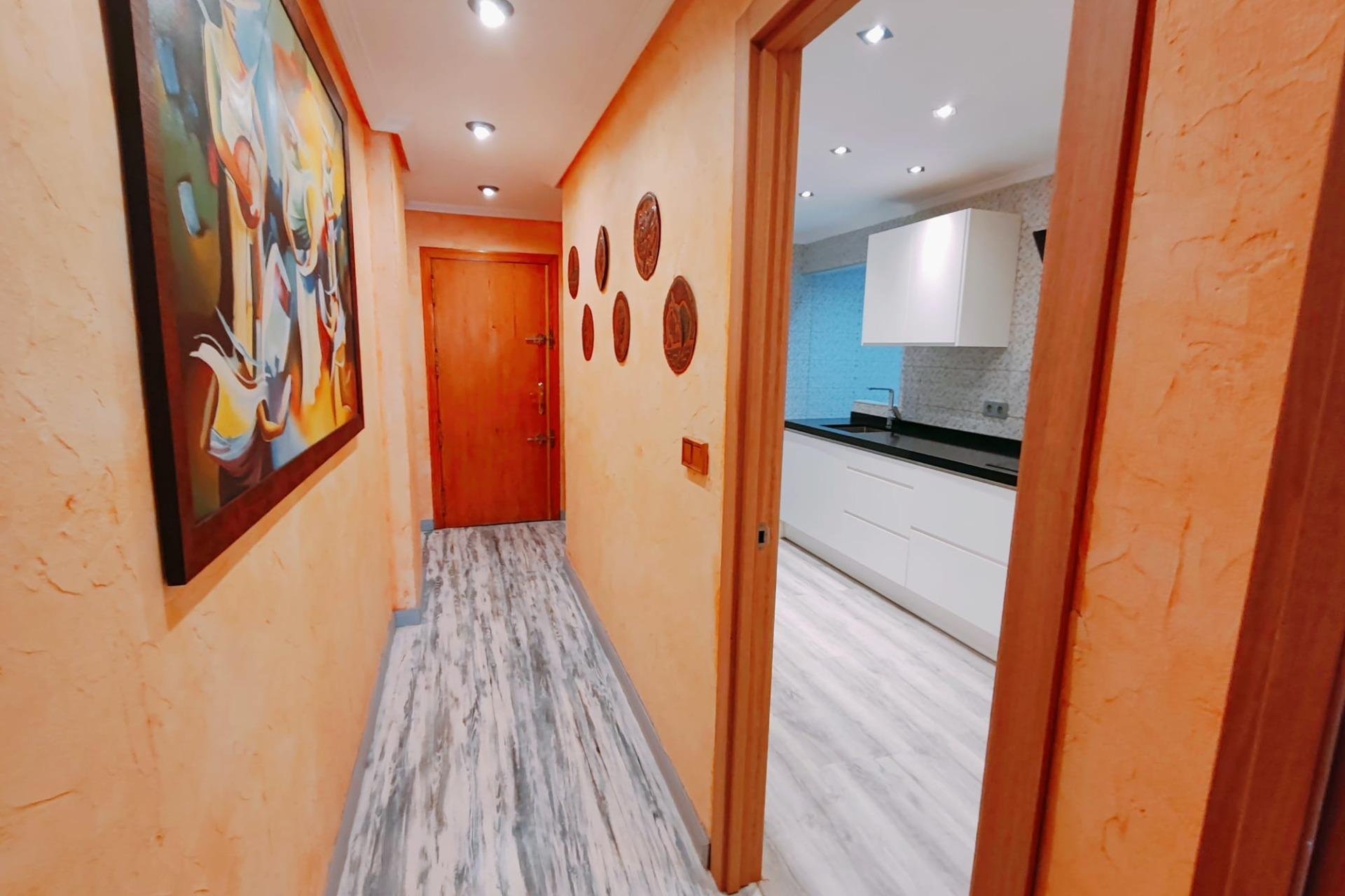 Revânzare - Apartament -
Torrevieja - Acequion