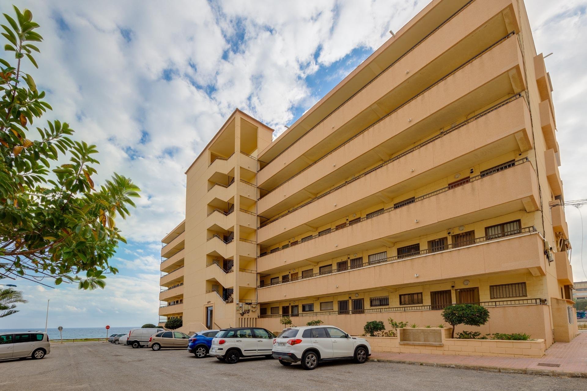 Revânzare - Apartament -
Torrevieja - Cabo Cervera