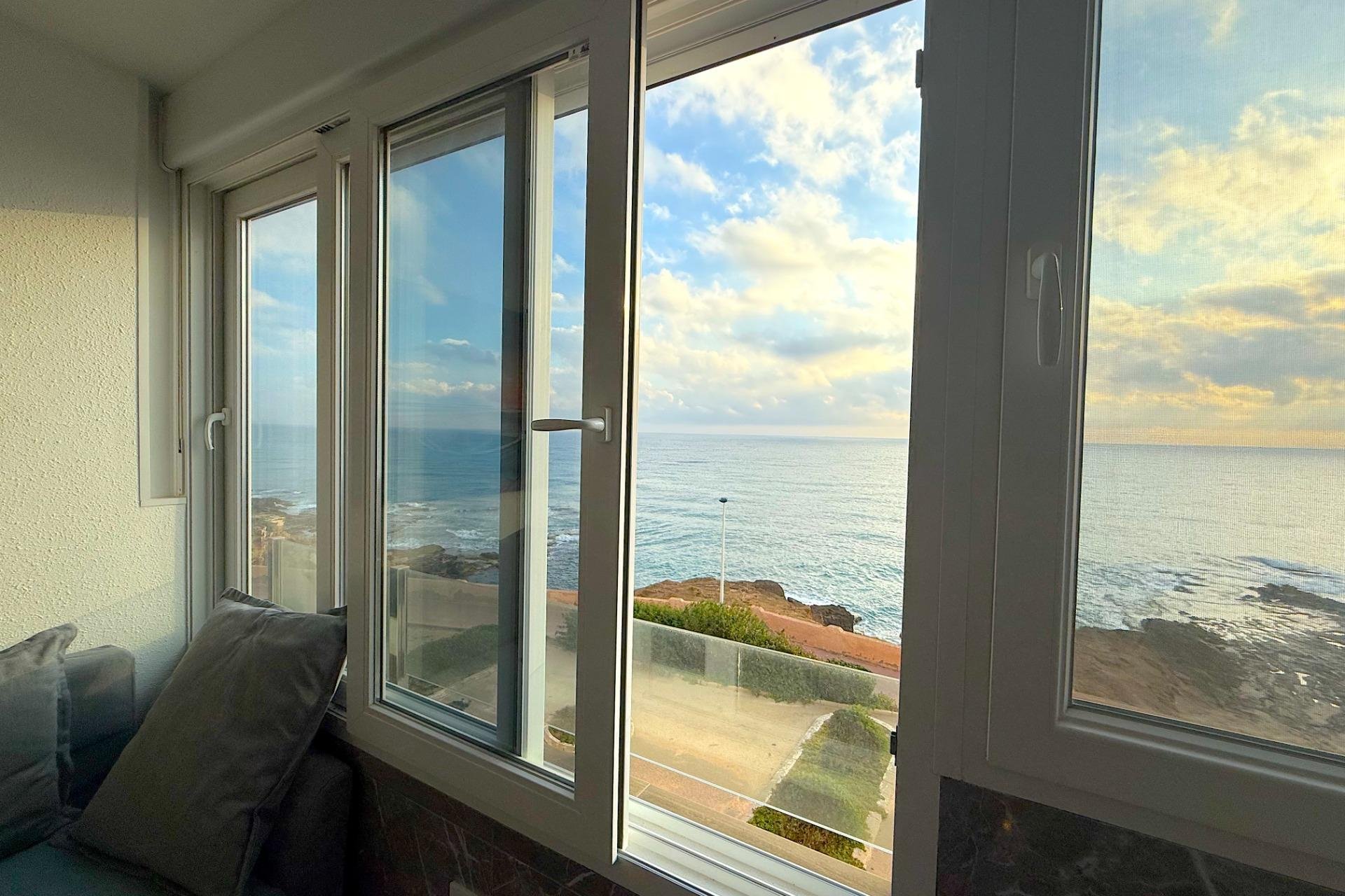 Revânzare - Apartament -
Torrevieja - Cabo Cervera